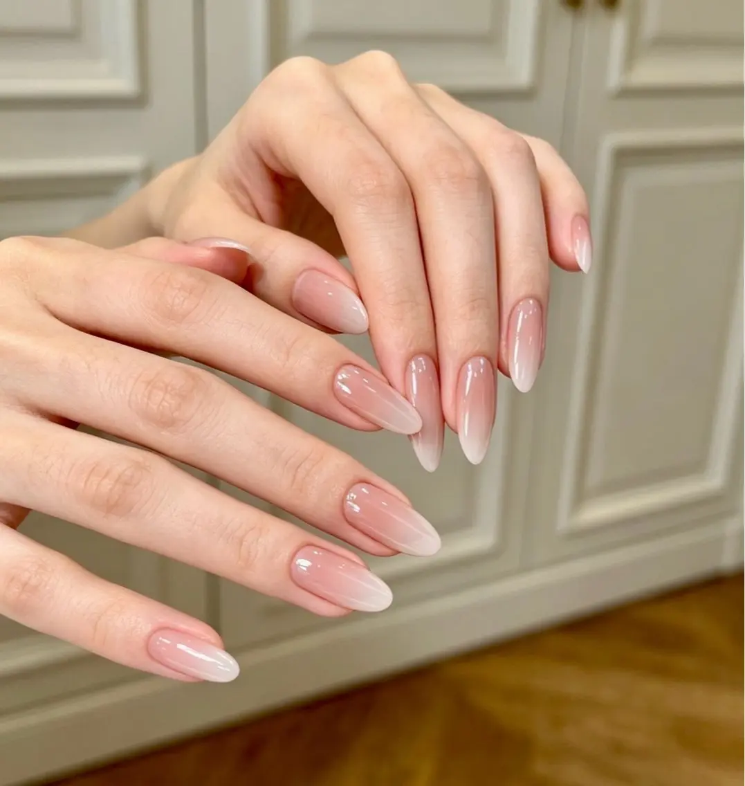 ネイル オーロラネイル べっ甲ネイル チークネイル 成人式 長さ出し ハンドネイル ハンドケア For you. Nail Salonのネイルデザイン