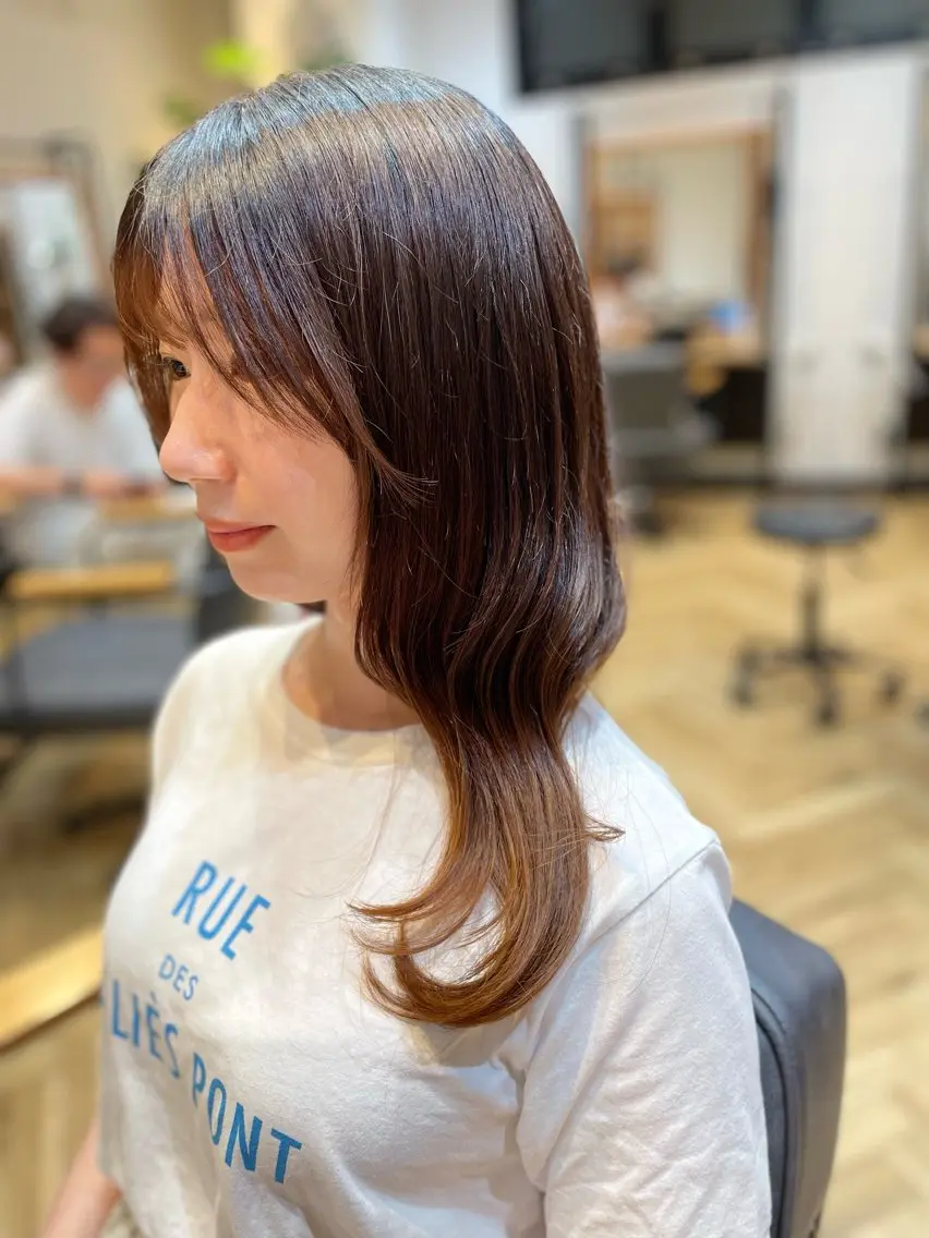 ロング レイヤーカット サイドバング カット 望恵🌸韓国🇰🇷 艶髪スタイルのヘアスタイル