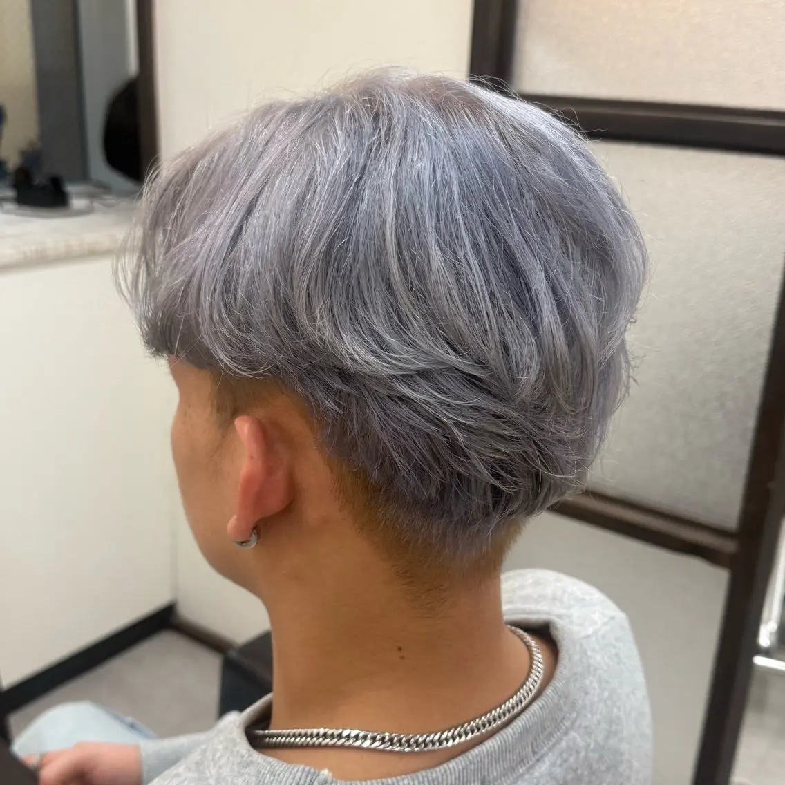 カラー メンズ メンズブリーチ ブリーチ シルバー ヘアカラー 𝐀𝐬𝐮𝐤𝐚 🐰ྀི🫧のヘアスタイル
