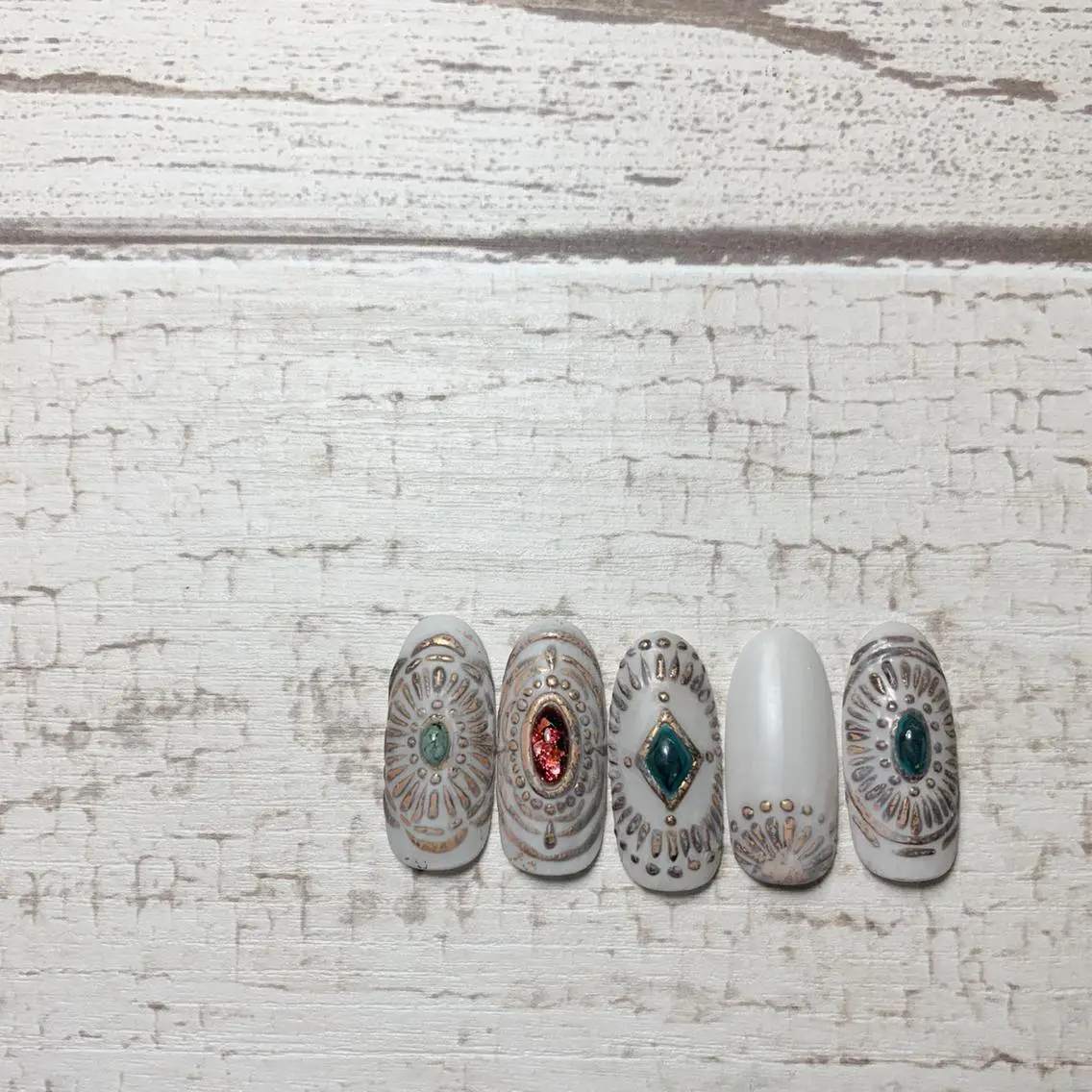 ネイル FIORITURA aiのネイルデザイン