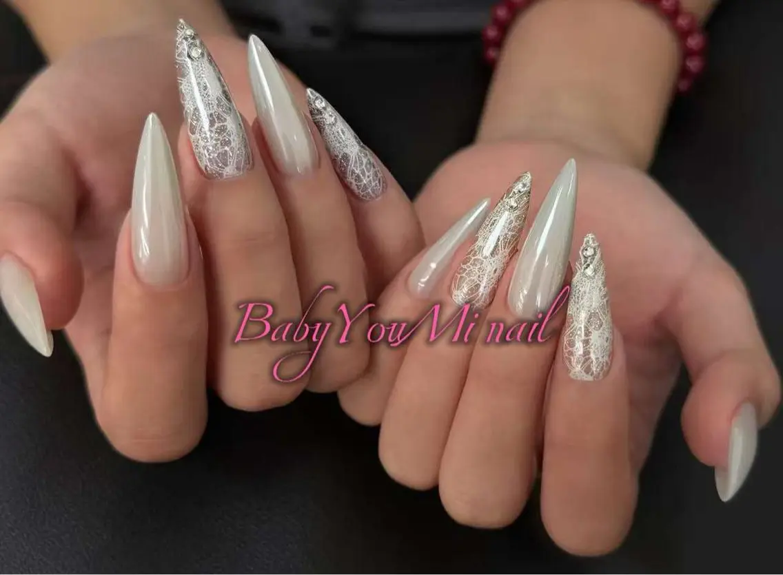 ネイル オーロラネイル チークネイル 成人式 フットネイル フレンチネイル ハンドネイル BabyYouMi nailのネイルデザイン