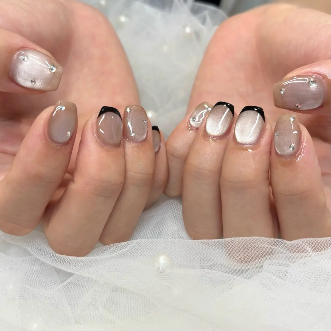 ネイル フレンチネイル 氷ネイル・うるうるネイル ハンドネイル 荒巻 めいのネイルデザイン