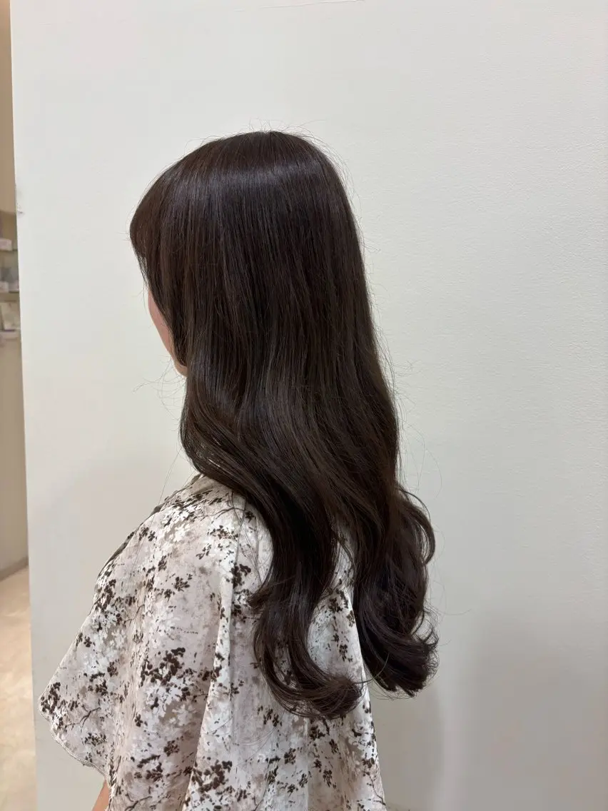 ロング カラー アッシュ アッシュブラウン ブラウンカラー レナーク  ルグラン もも🍑のヘアスタイル