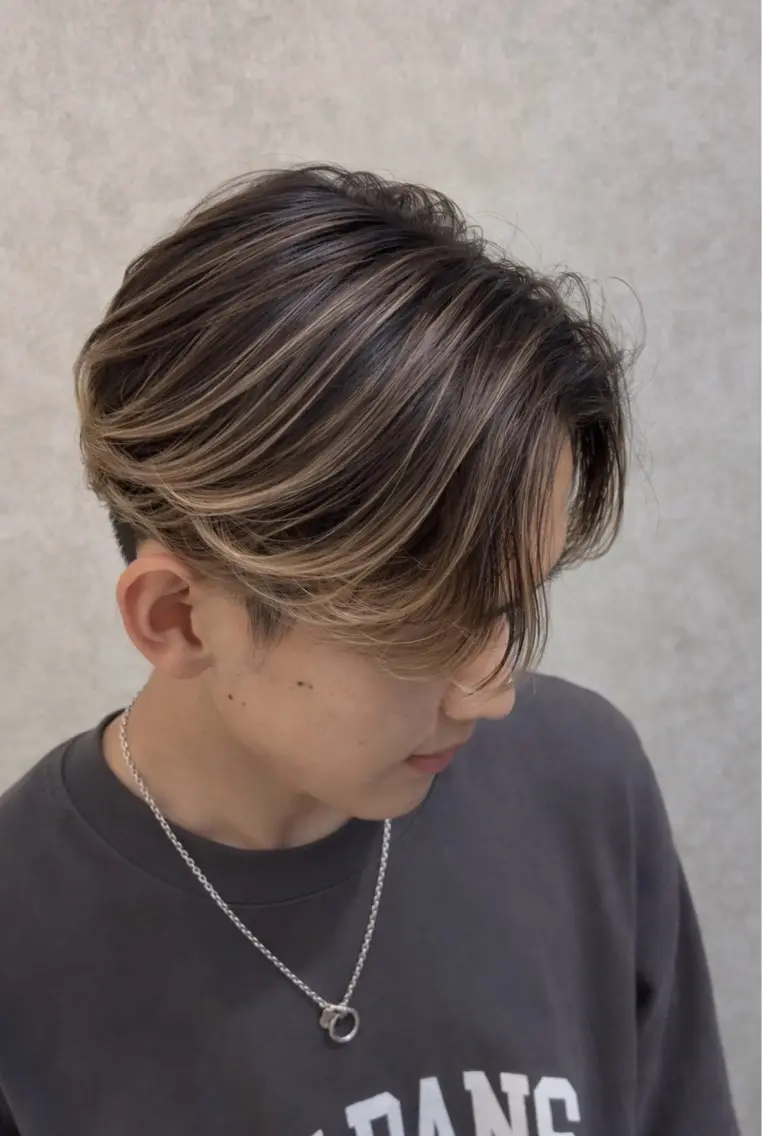 カラー メンズ メンズバレイヤージュ バレイヤージュ ヘアカラー バレイヤージュ特化| Takuのヘアスタイル