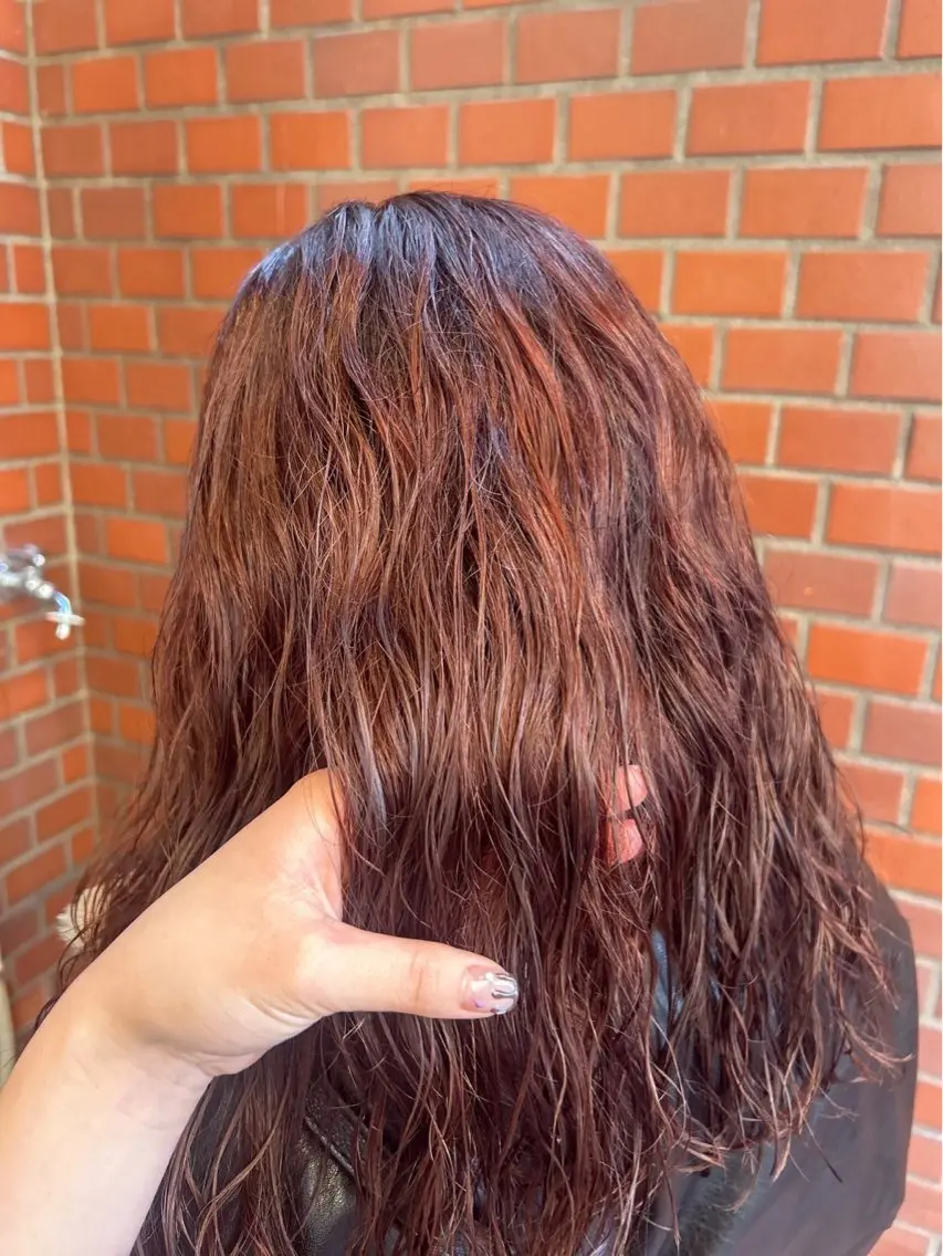 セミロング ヘアカラー カラーモデ ル募集riana🫧のヘアスタイル