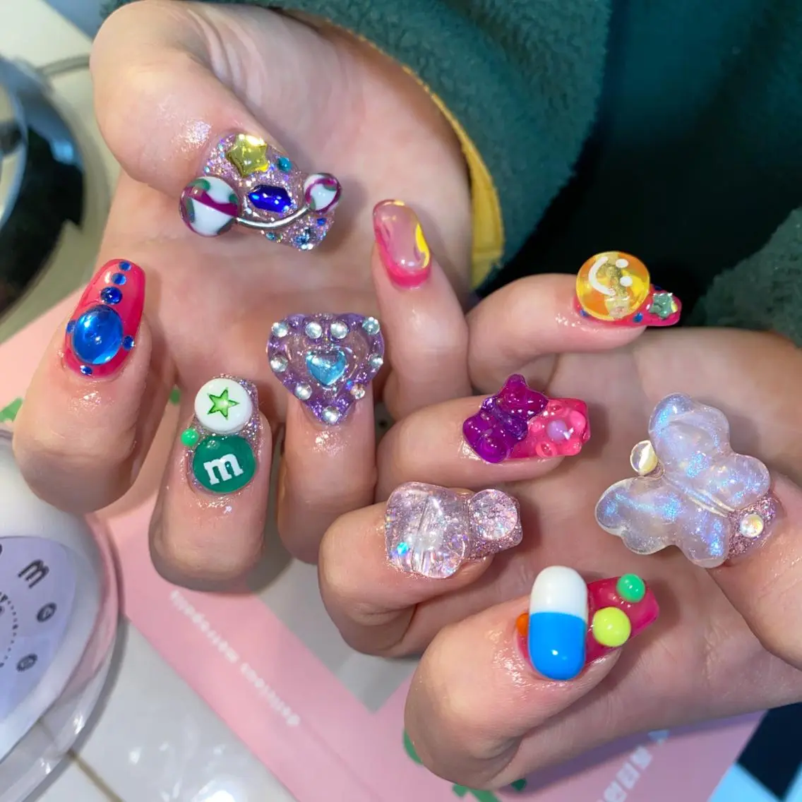 ネイル アートネイル オーロラネイル フレンチネイル 氷ネイル・うるうるネイル マグネットネイル ハンドネイル Nail by Licorneのネイルデザイン