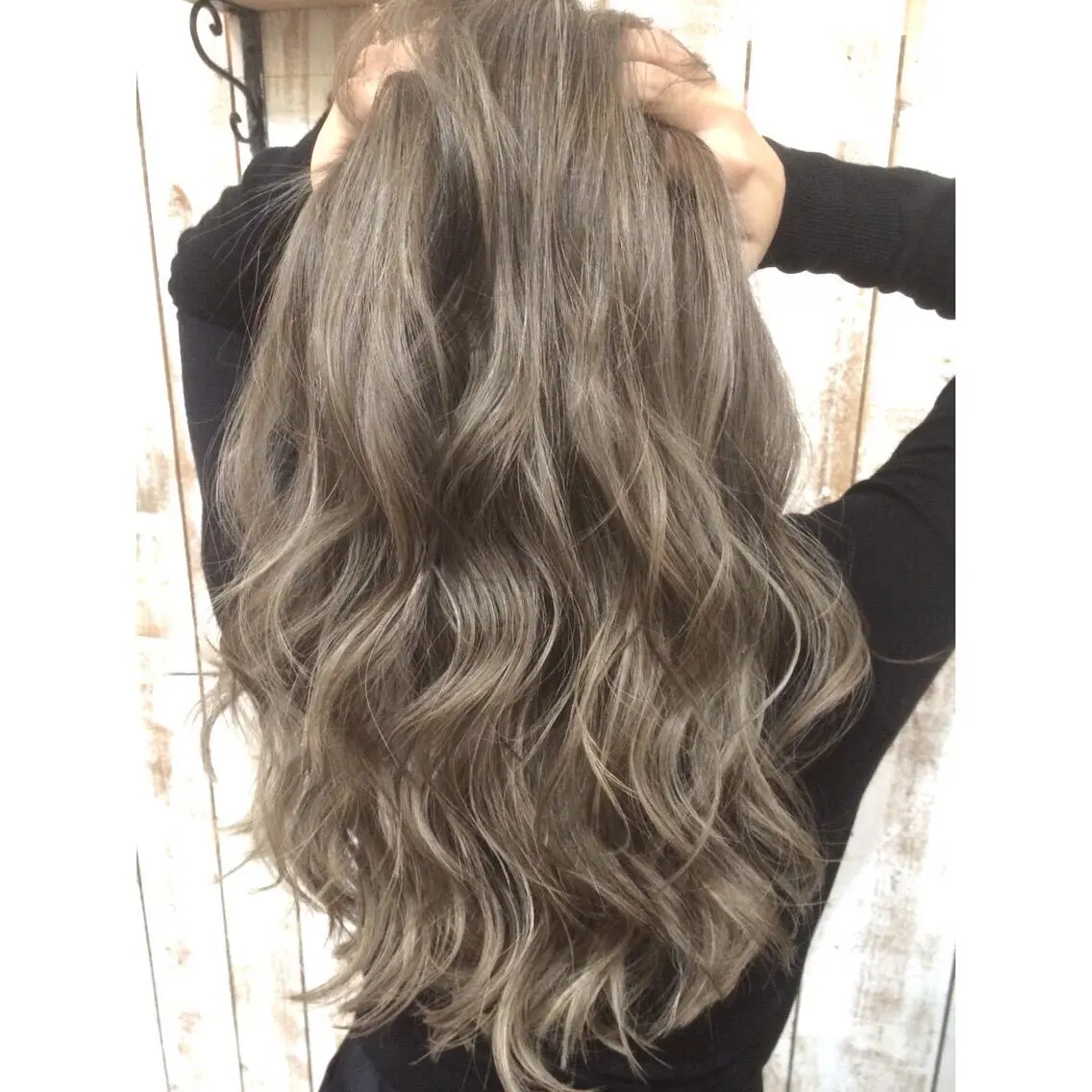 ロング カラー ベージュカラー ハイライトカラー 3Dハイライト ハイライト ヘアカラー トリートメント 井上 一平のヘアスタイル