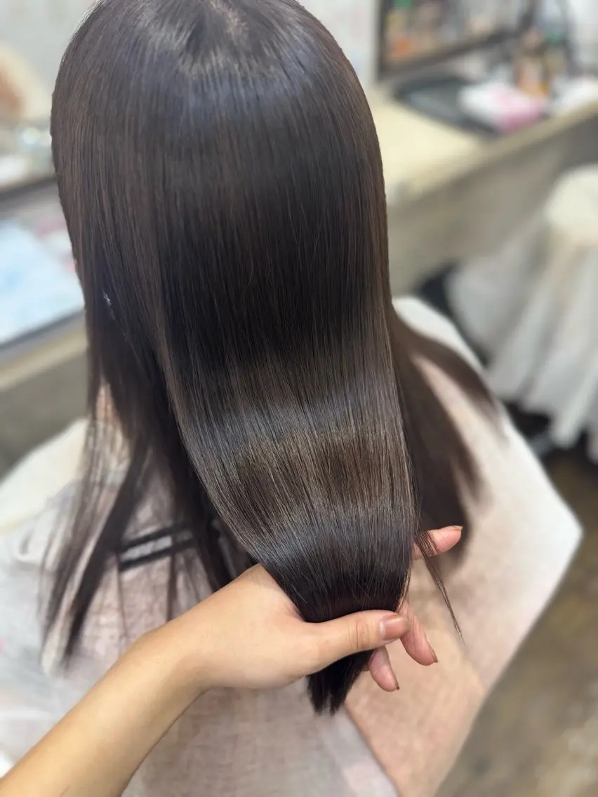 セミロング 横浜🦋ハイトーン 🫐シャドウルーツのヘアスタイル