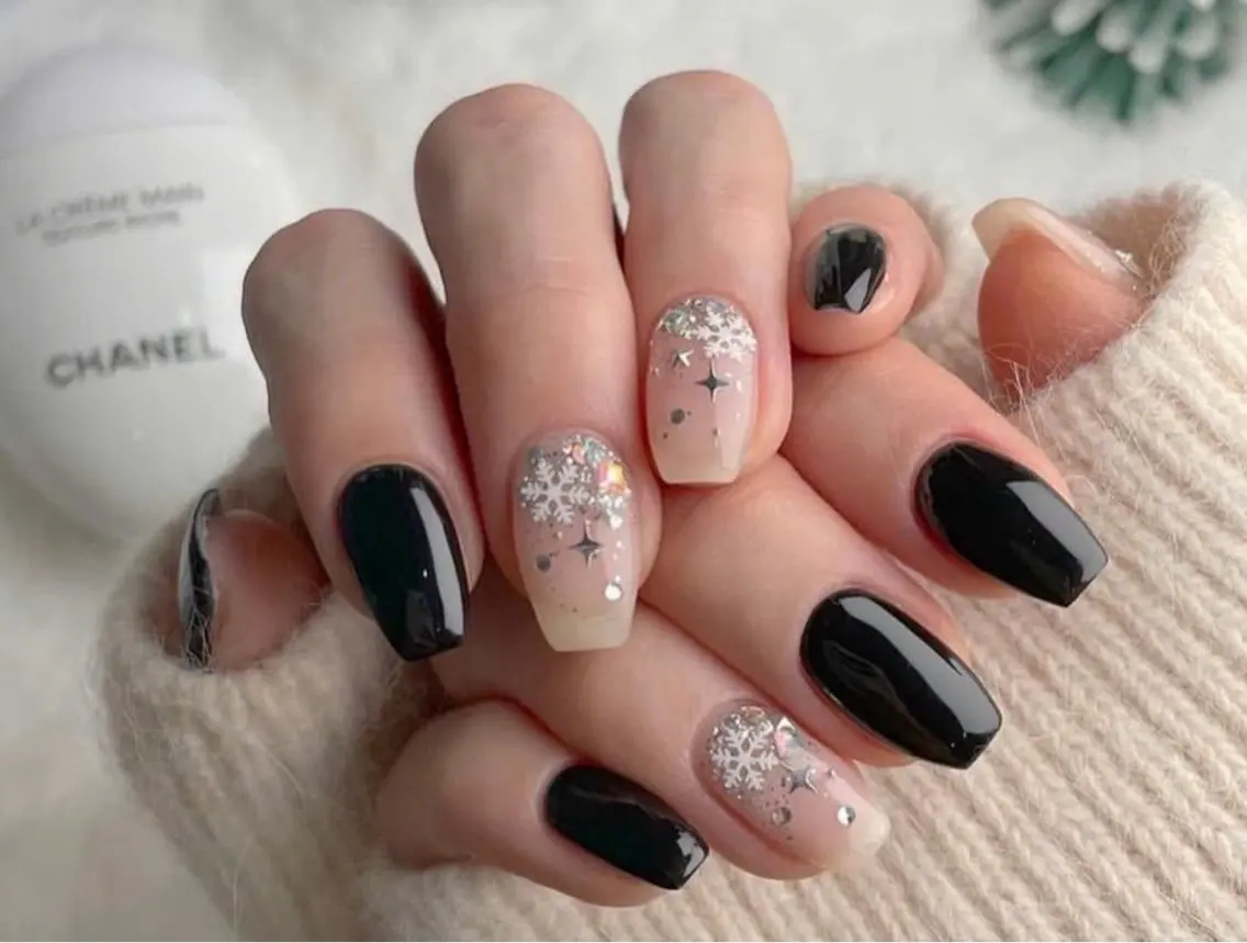 ネイル オーロラネイル フレンチネイル ジェルネイル ハロウィン 韓国ネイル ハンドネイル H.baby Nail Salonのネイルデザイン