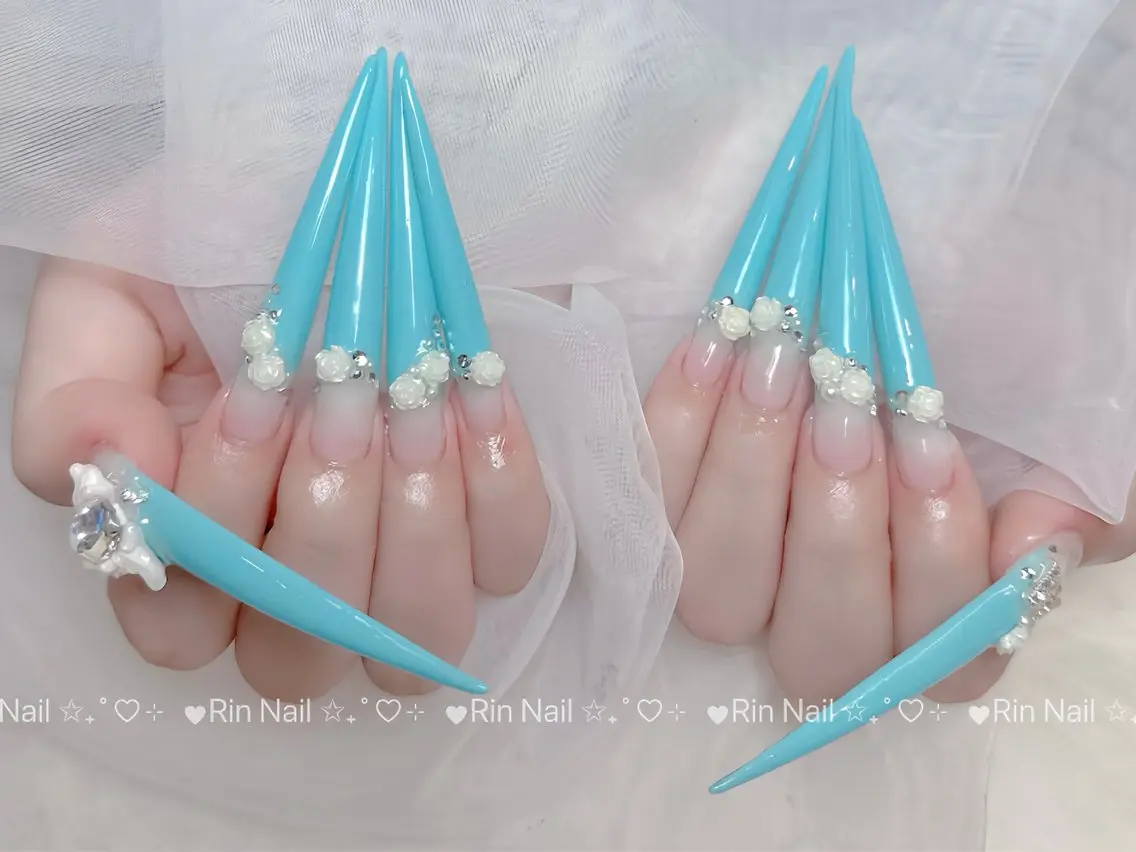 ネイル オーロラネイル ブルー フットネイル ジェルネイル 氷ネイル・うるうるネイル ハンドネイル Rin Nail 新大久保店のネイルデザイン