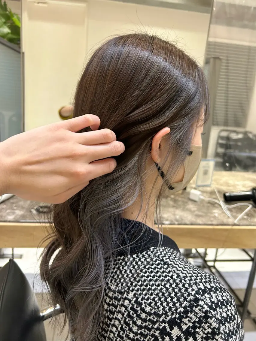 セミロング カラー 透明感カラー カット ヘアカラー トリートメント 艶カラー/レイヤー 🦋AKARI🦋のヘアスタイル