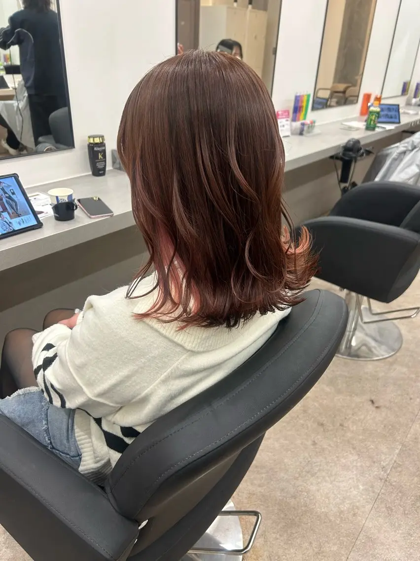 ミディアム カラー インナーカラー ピンクカラー 🐬レイヤー /透明感/あいか🫧のヘアスタイル