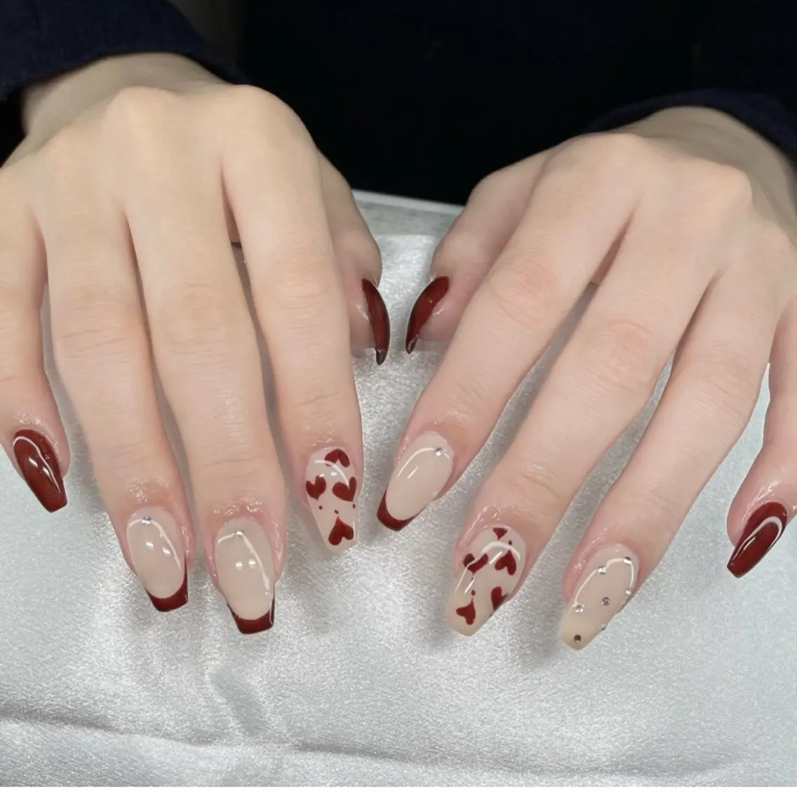 ネイル フレンチネイル キラキラネイル マグネットネイル ミラーネイル ニュアンスネイル ハンドネイル Tira Nailのネイルデザイン
