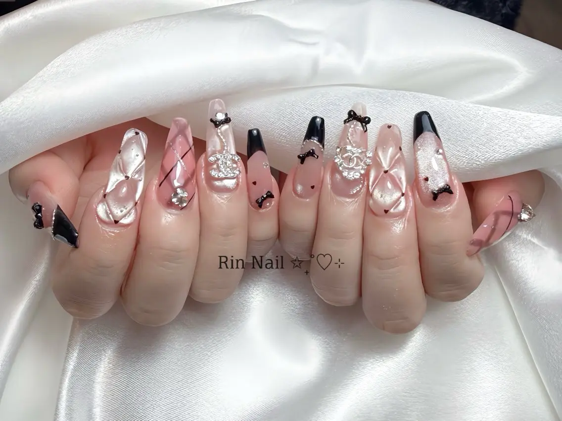 ネイル アートネイル チークネイル ジェルネイル ロングネイル マグネットネイル ハンドネイル Rin Nail 新大久保店のネイルデザイン