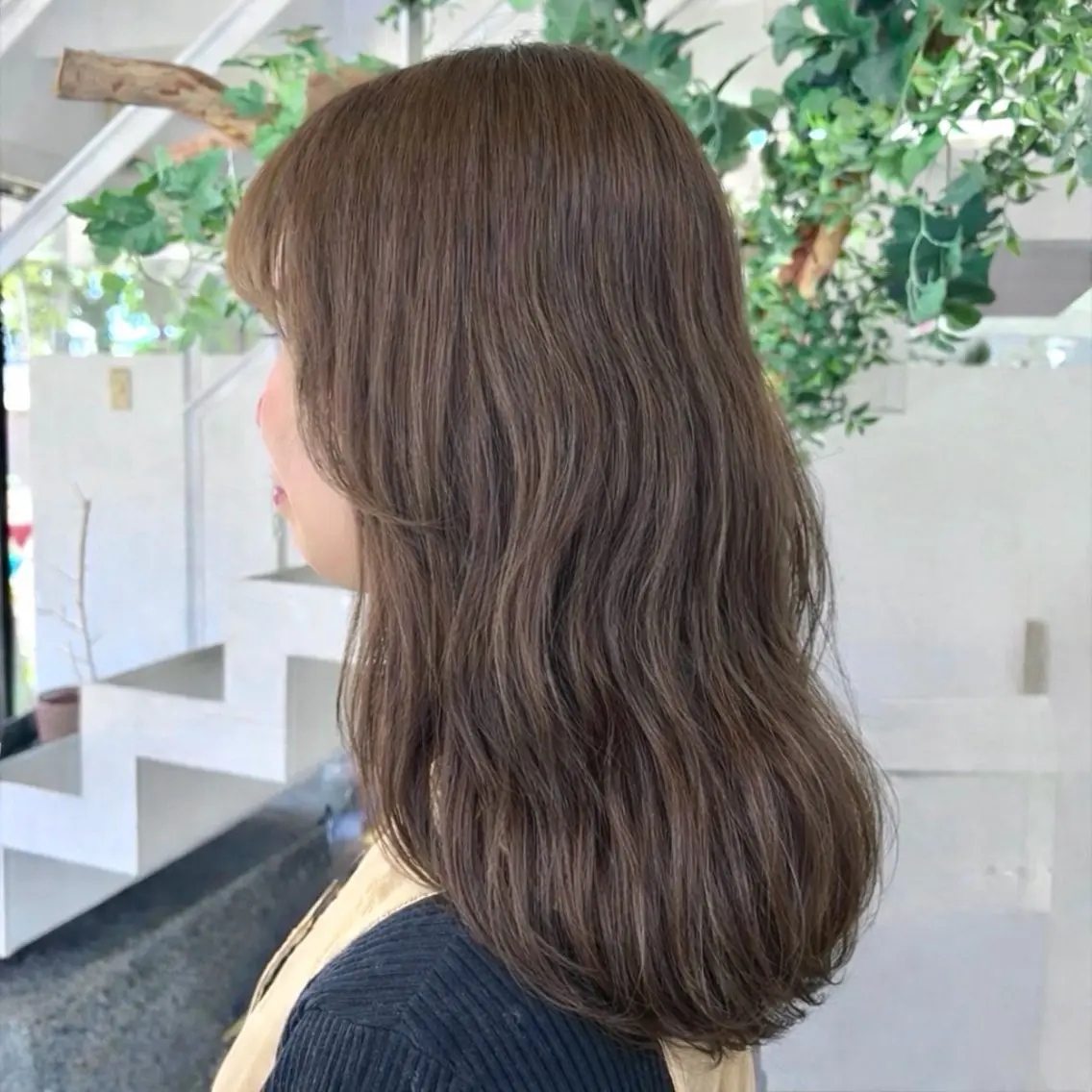 セミロング カラー ブラウンカラー オリーブブラウン 山田 里美のヘアスタイル