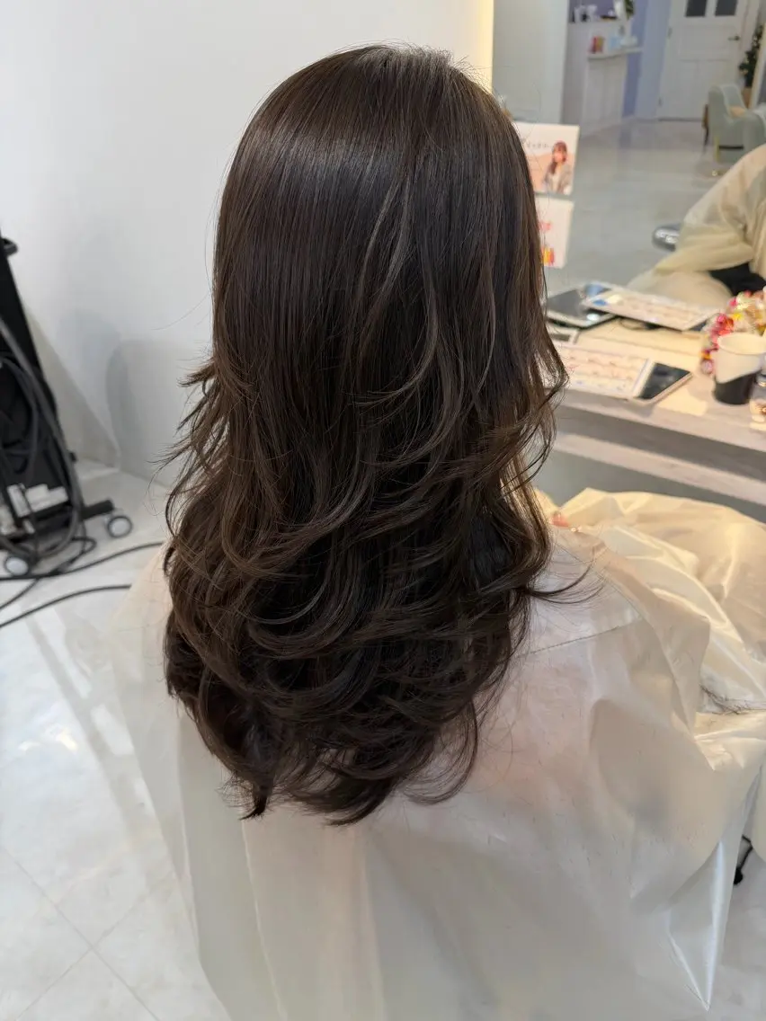 ロング レイヤーカット カット ヘアカラー トリートメント レイヤーカット 中屋光貴のヘアスタイル