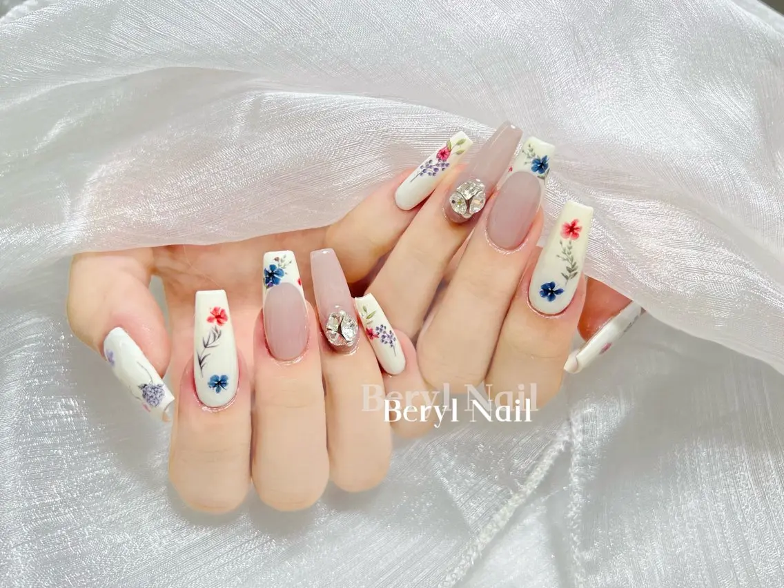 ネイル Beryl Nail 新大久保のネイルデザイン