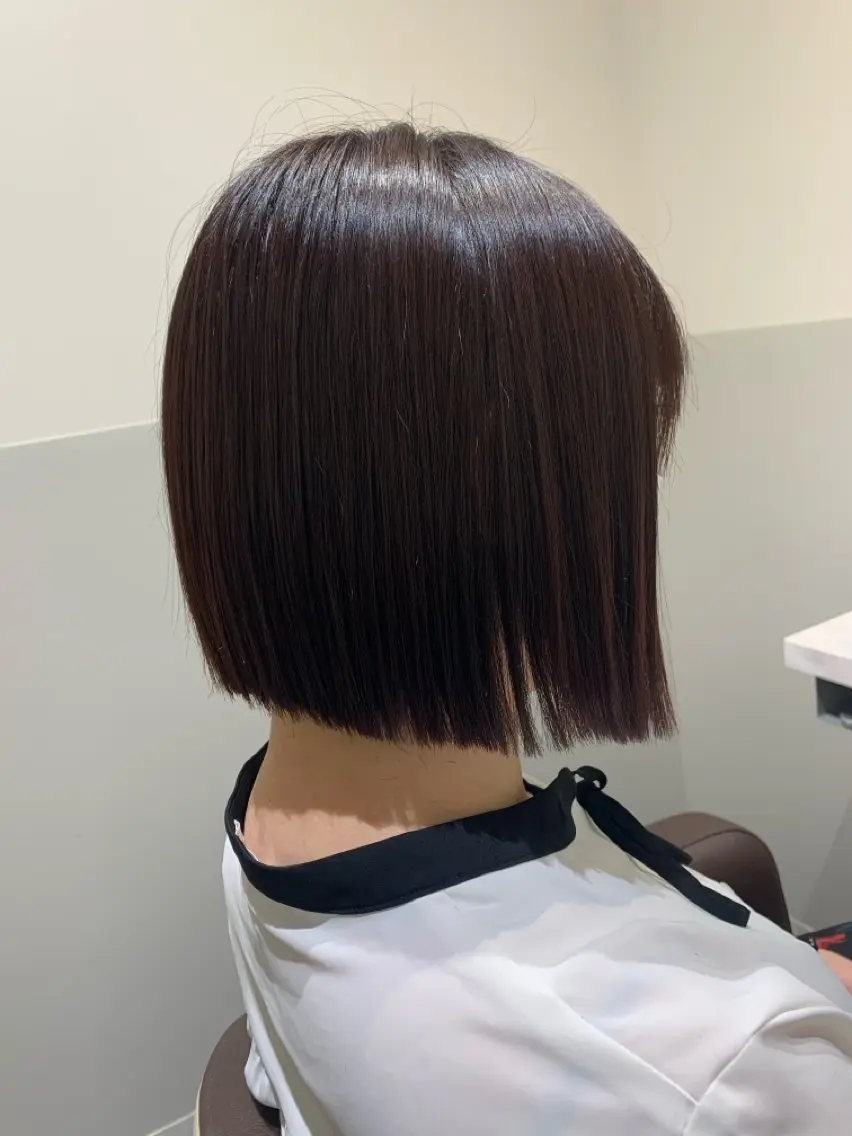 ショート カラー パーマ 髪質改善 縮毛矯正 カット 縮毛矯正 トリートメント 🖤小顔ボブ/ウルフ レイヤー🖤山本諒のヘアスタイル
