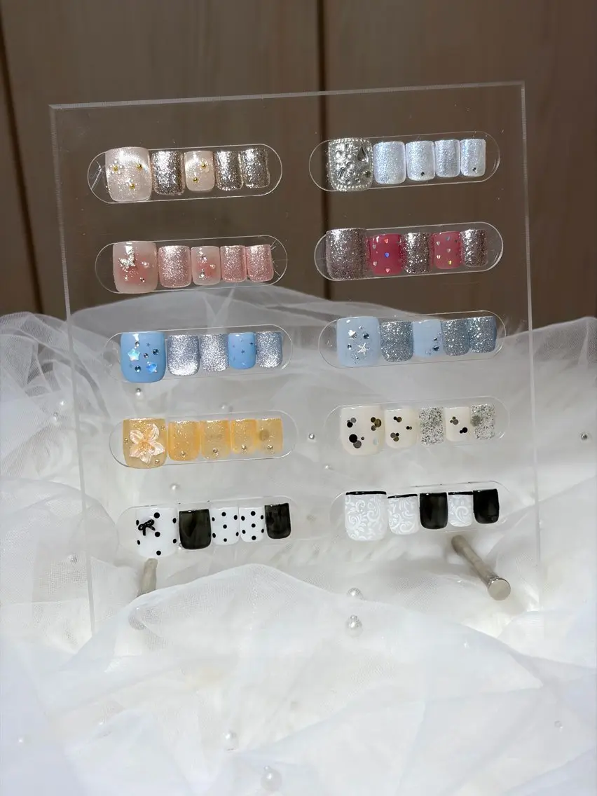 ネイル フットネイル フットネイル nailsalon_ riri♡のネイルデザイン