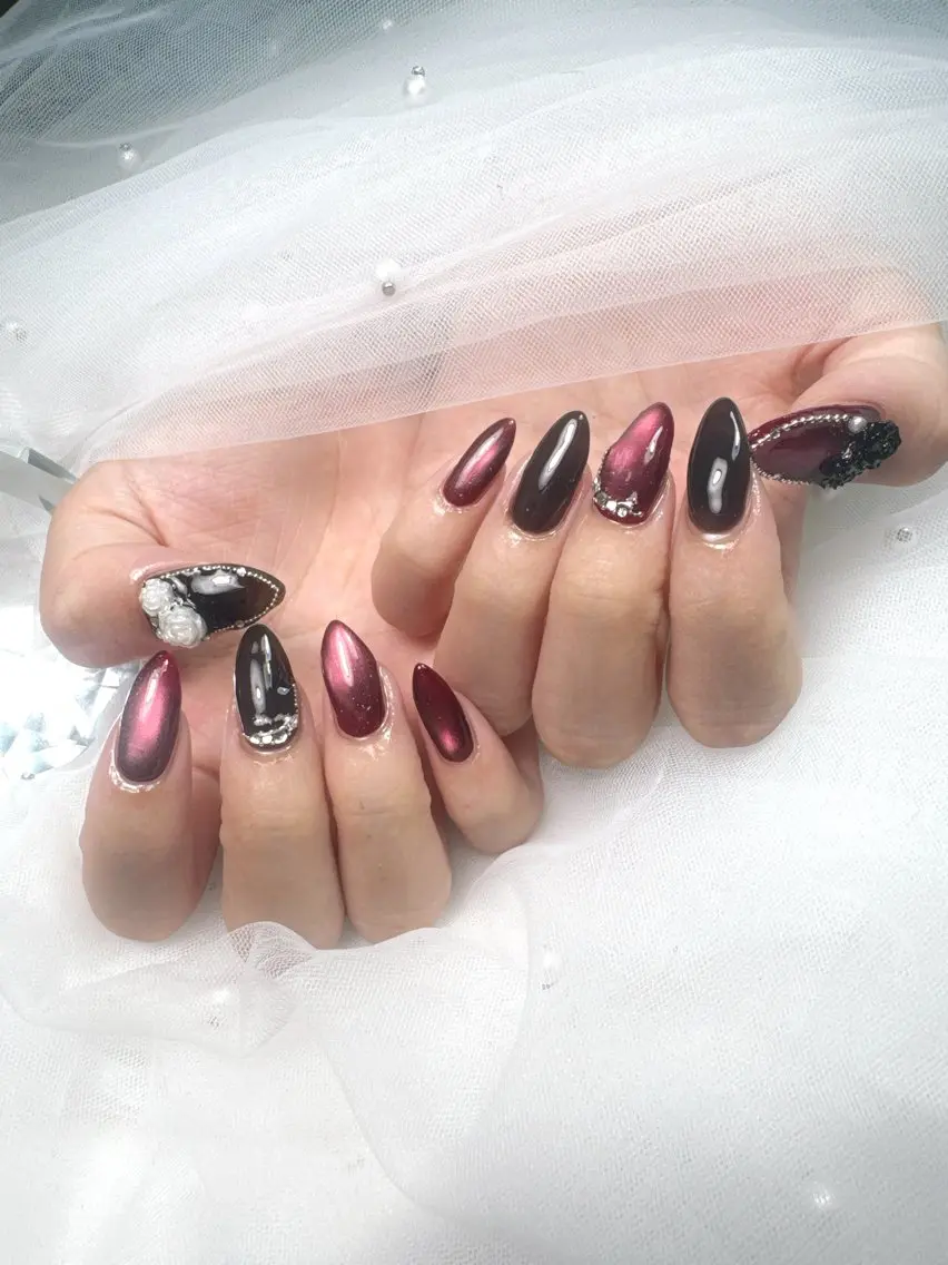 ネイル フットネイル ジェルネイル キラキラネイル レース 持ち込み ハンドネイル Queeens nailのネイルデザイン