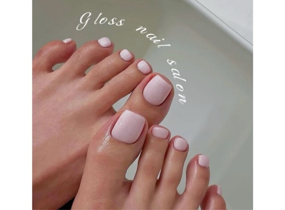 ネイル フットネイル みゆ🐰 Gloss nailのネイルデザイン