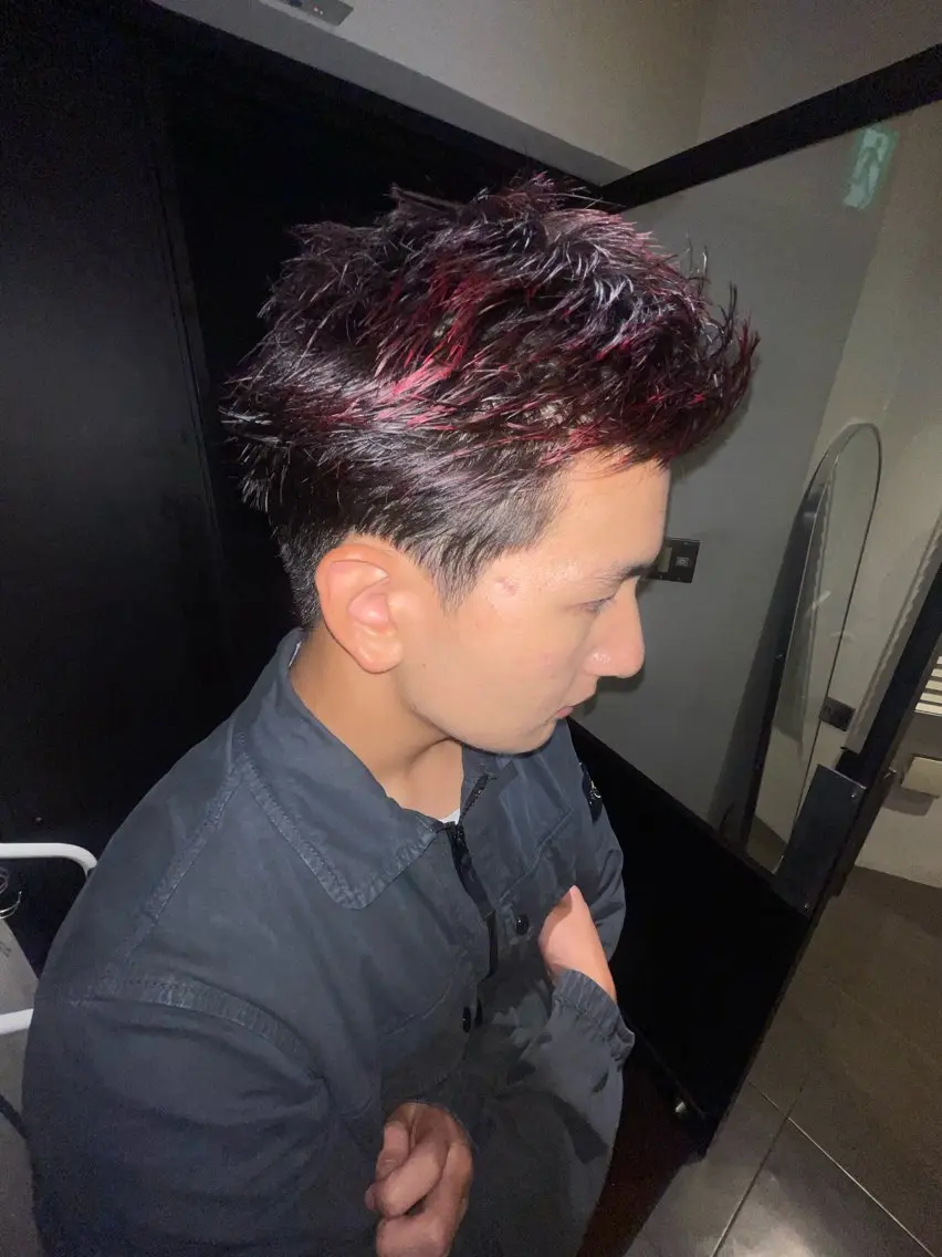 カラー メンズ レッドカラー ヘアカラー ブリーチ✧︎デザイン ゆうのヘアスタイル