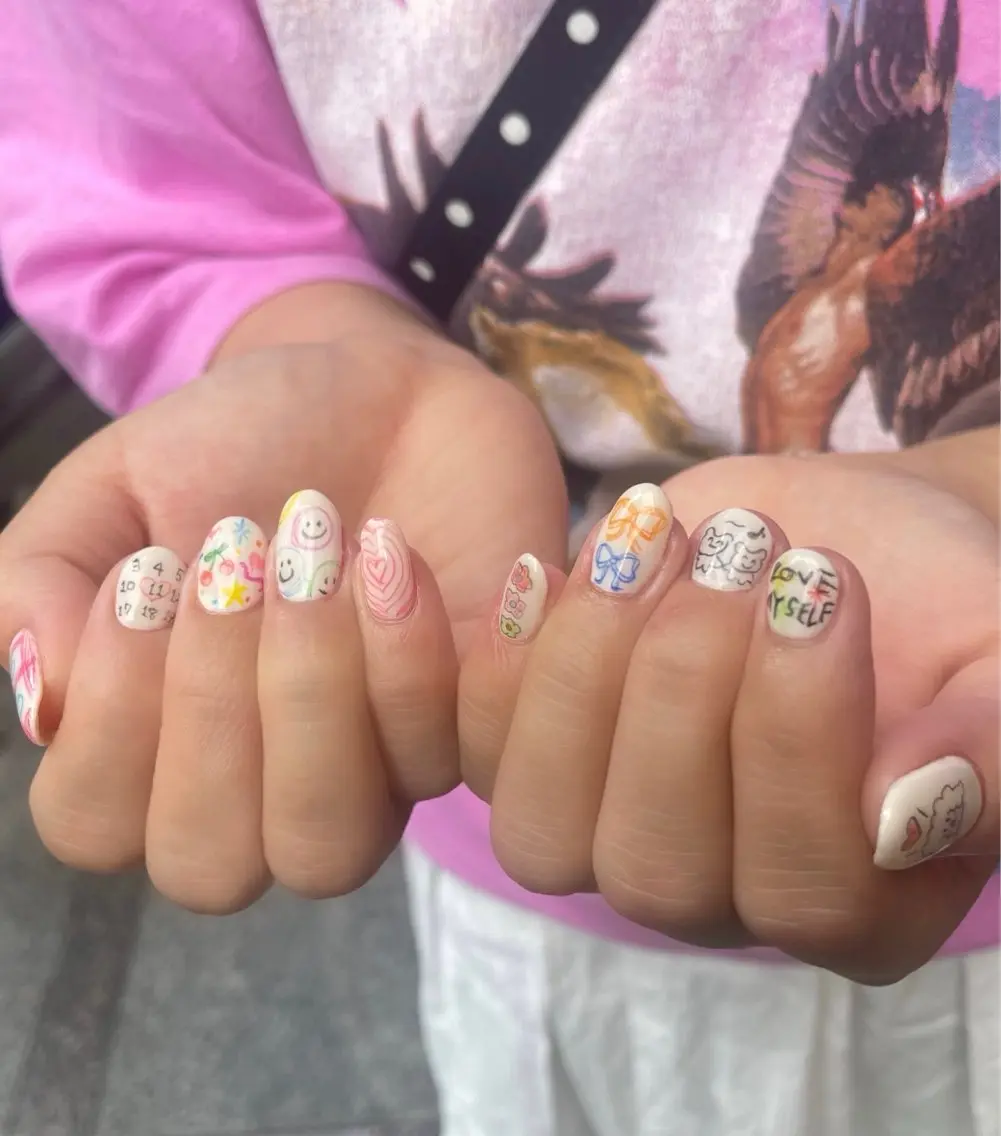 ネイル ハンドネイル 花岡 美沙子のネイルデザイン