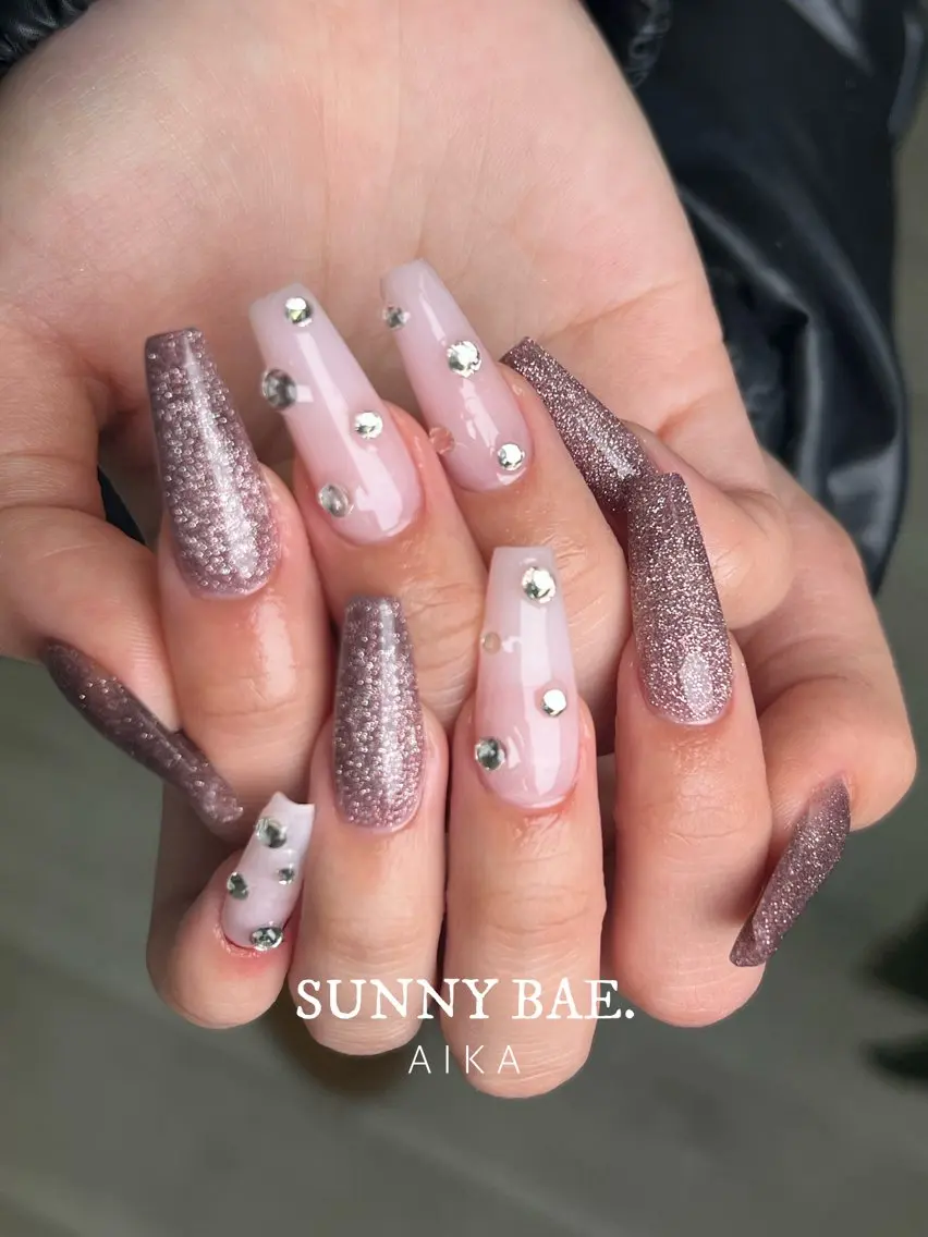ネイル ジェルネイル キラキラネイル ロングネイル 持ち込み ワンカラーネイル Made By AIKAのネイルデザイン