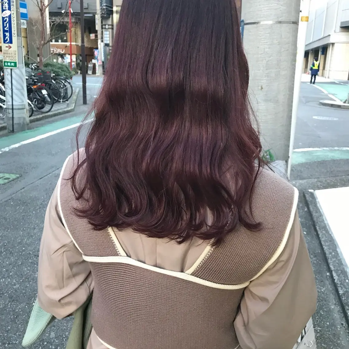 ミディアム カラー 艶ブラウン/赤み消し /盛れる顔周りのヘアスタイル
