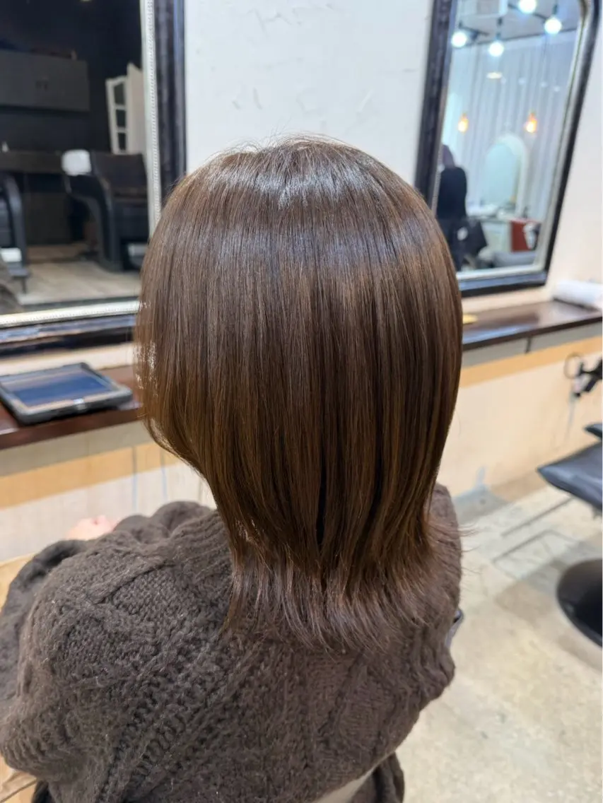 ミディアム カラー ベージュカラー グレージュ ヘーゼル ミント ヘアカラー トリートメント 三條 朋香のヘアスタイル