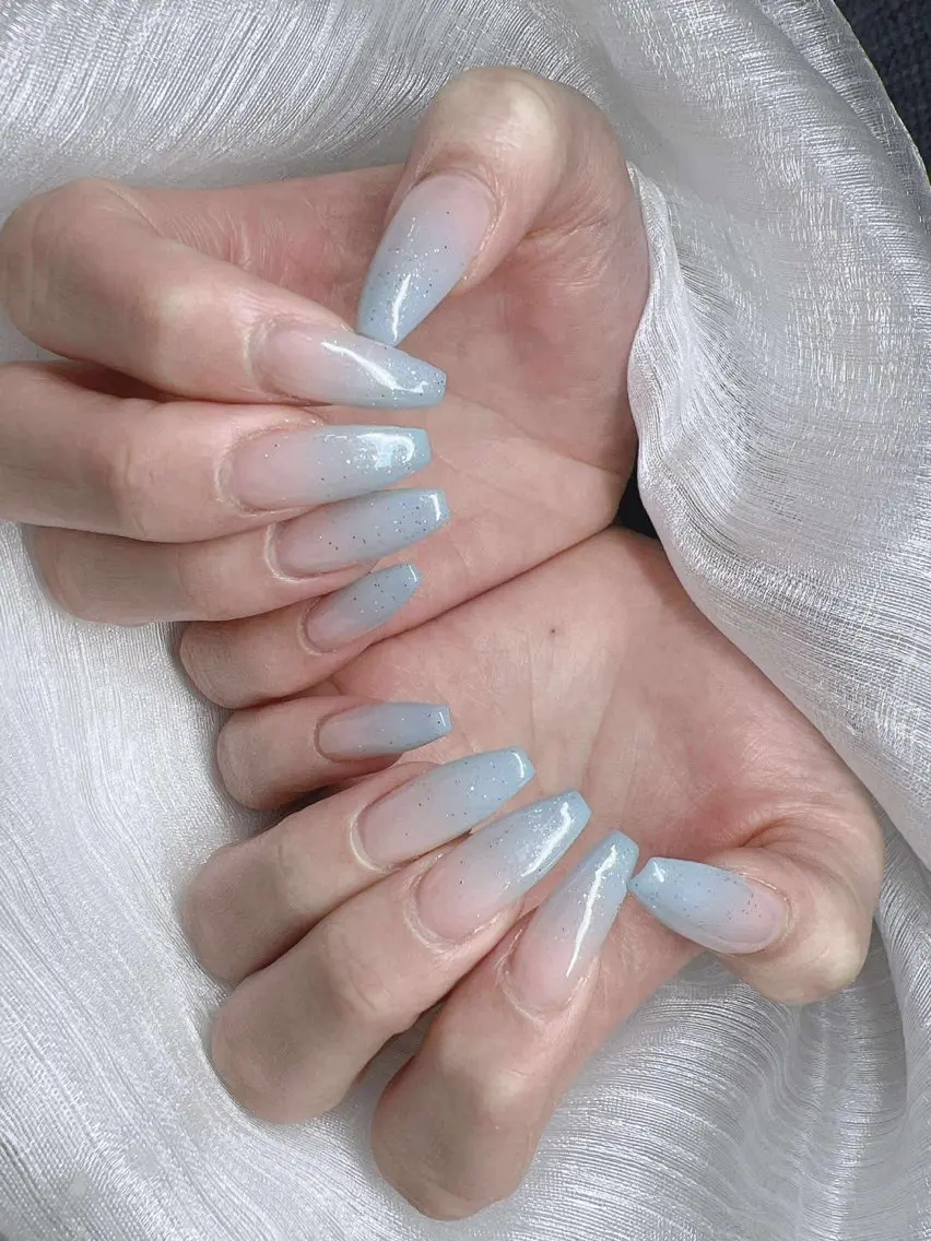 ネイル 長さ出し グラデーション 卒業式 キラキラネイル マグネットネイル ハンドネイル Lee Nailsのネイルデザイン