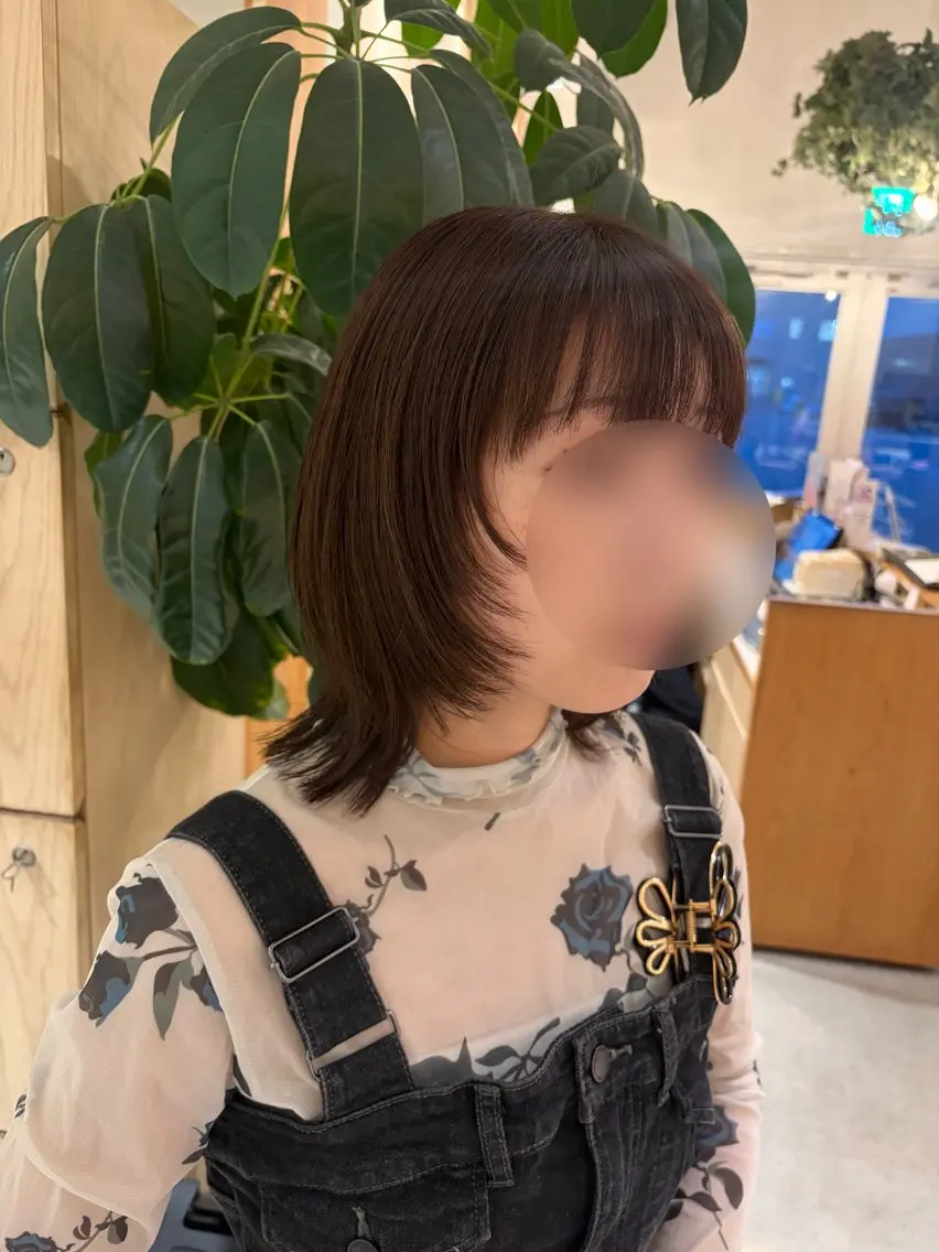 ミディアム カット ヘアカラー adorable 菅野 愛のヘアスタイル