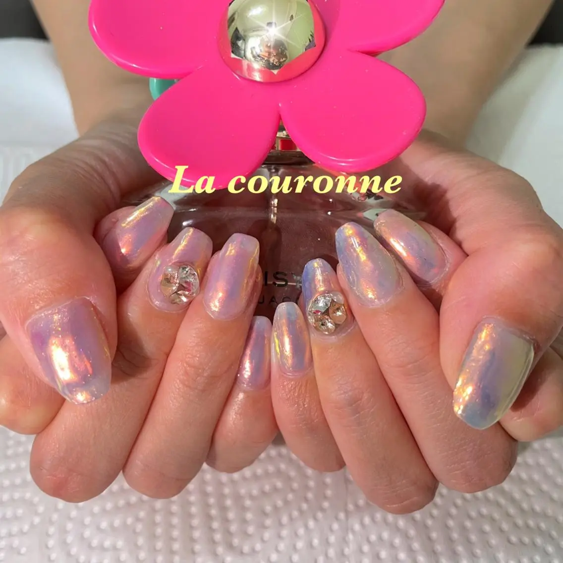 ネイル オーロラネイル ハンドネイル Lacouronne NATSUMIのネイルデザイン