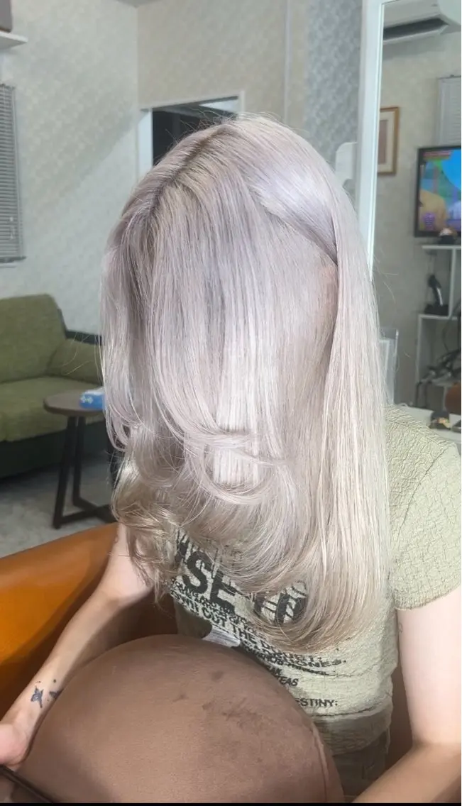 ロング Raffine YUKIのヘアスタイル