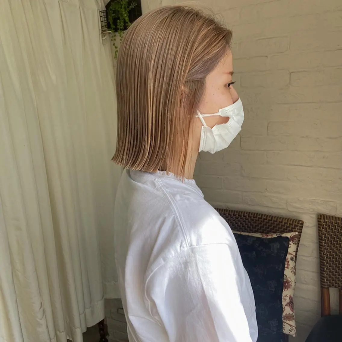 ミディアム カラー ブリーチ カット ヘアカラー トリートメント 吉川 愛美李のヘアスタイル