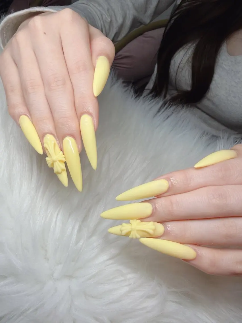 ネイル 長さ出し グラデーション 卒業式 キラキラネイル マグネットネイル Lee Nailsのネイルデザイン