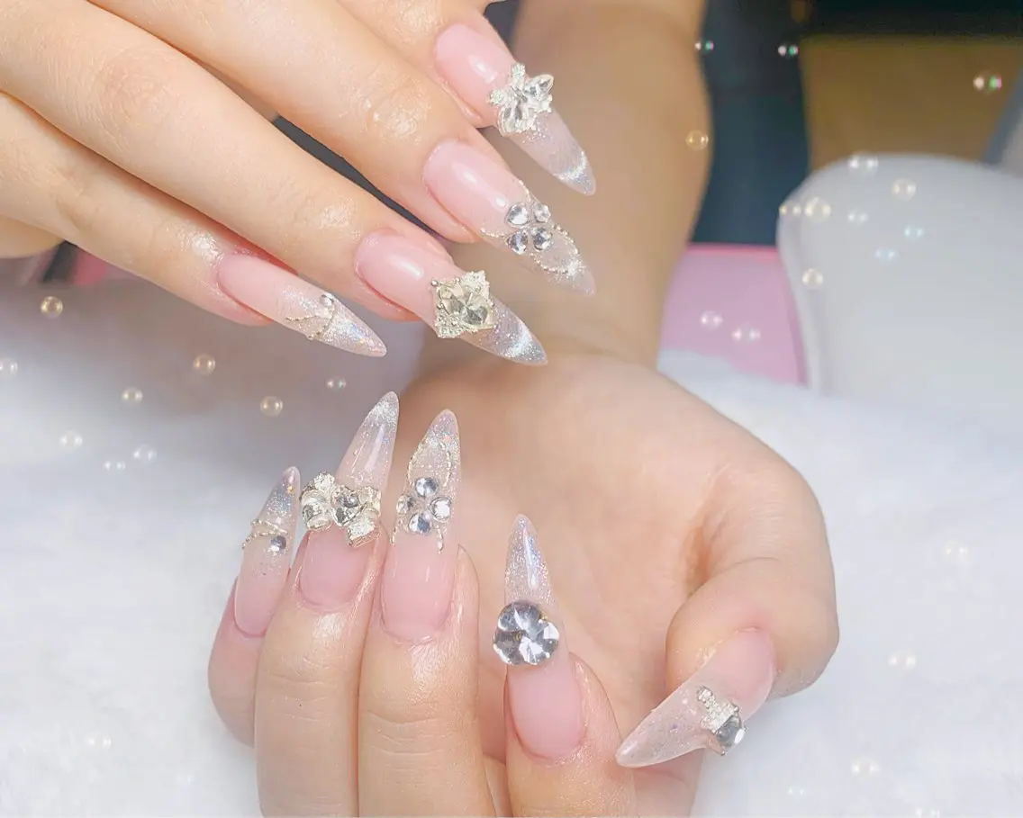 ネイル チークネイル 長さ出し フラッシュネイル フレンチネイル グラデーション ハンドネイル AN NAIL SALONのネイルデザイン