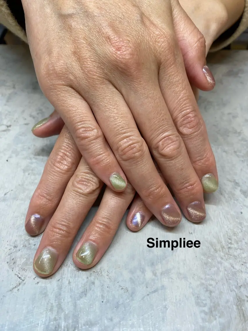 ネイル ジェルネイル ラメ(グリッター) マグネットネイル ワンカラーネイル 🎀MOENA/渋谷 シンプリーNAILのネイルデザイン