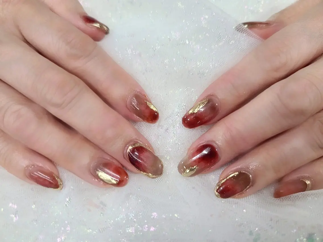 ネイル ニュアンスネイル 赤色 アンクル高円寺💅 鈴木のネイルデザイン