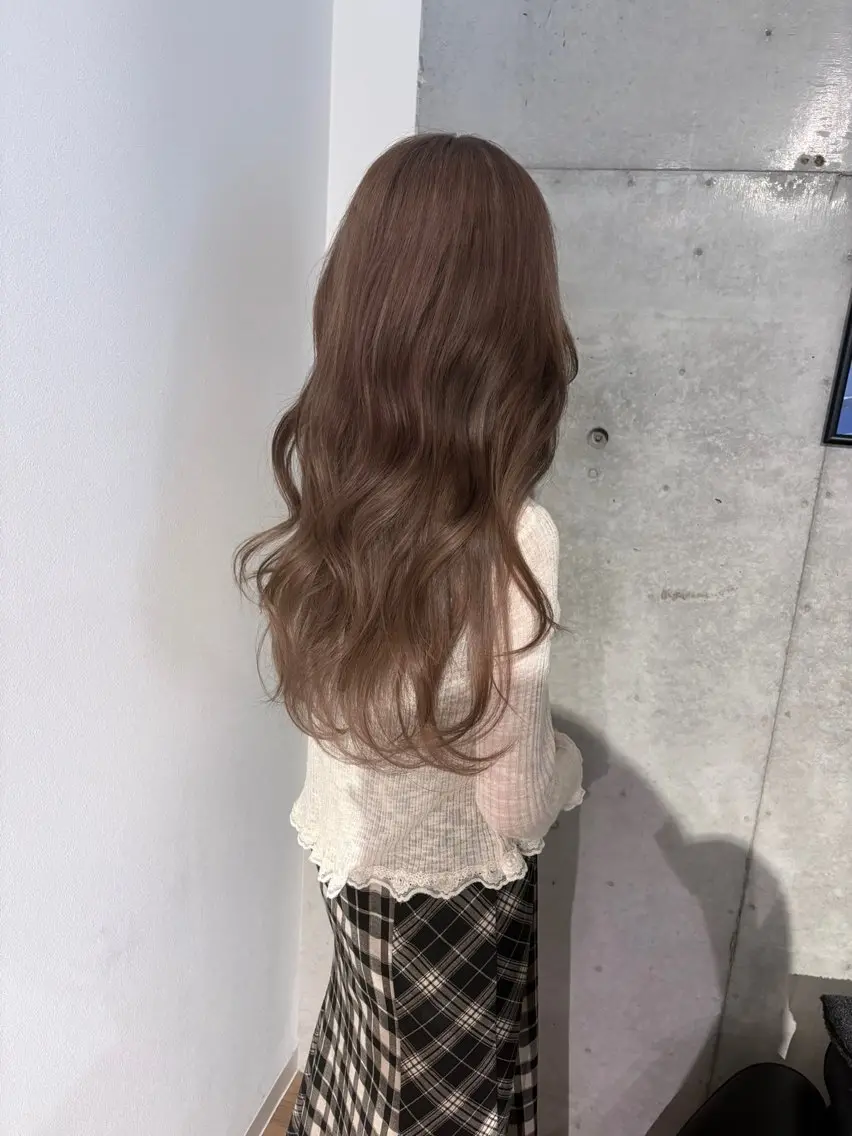 ロング ヘアカラー siki yuikaのヘアスタイル