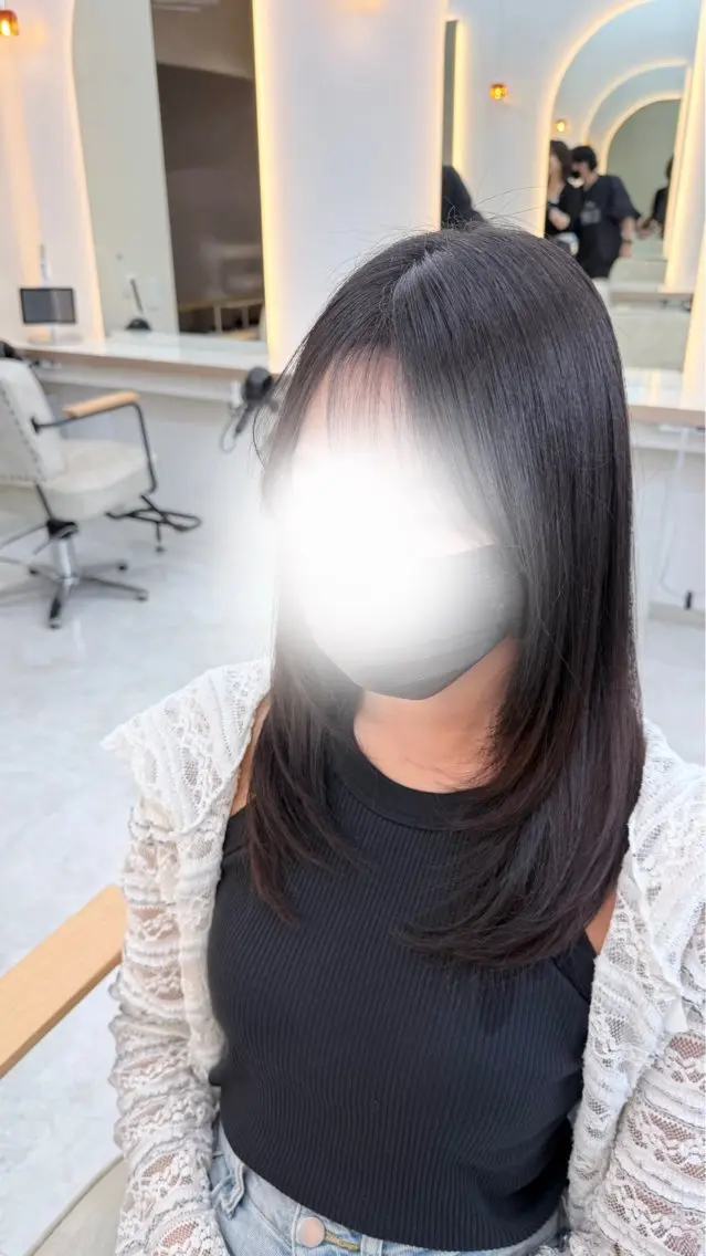セミロング カラー 髪質改善 レイヤーカット カット トリートメント 🦋艶髪縮毛矯正 /なおのヘアスタイル