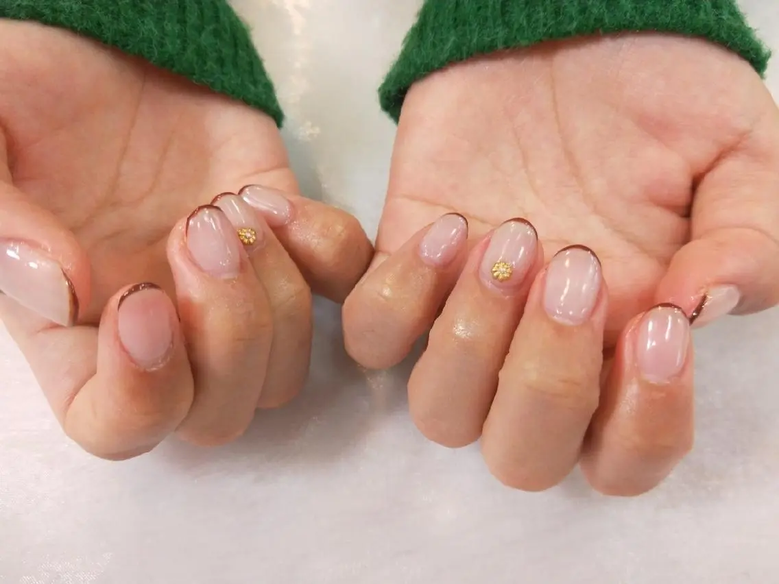 ネイル ハンドネイル ハンドケア はばすみれ🎀ﾈｲﾙ 光ﾌｪｲｼｬﾙ ﾍｱのネイルデザイン