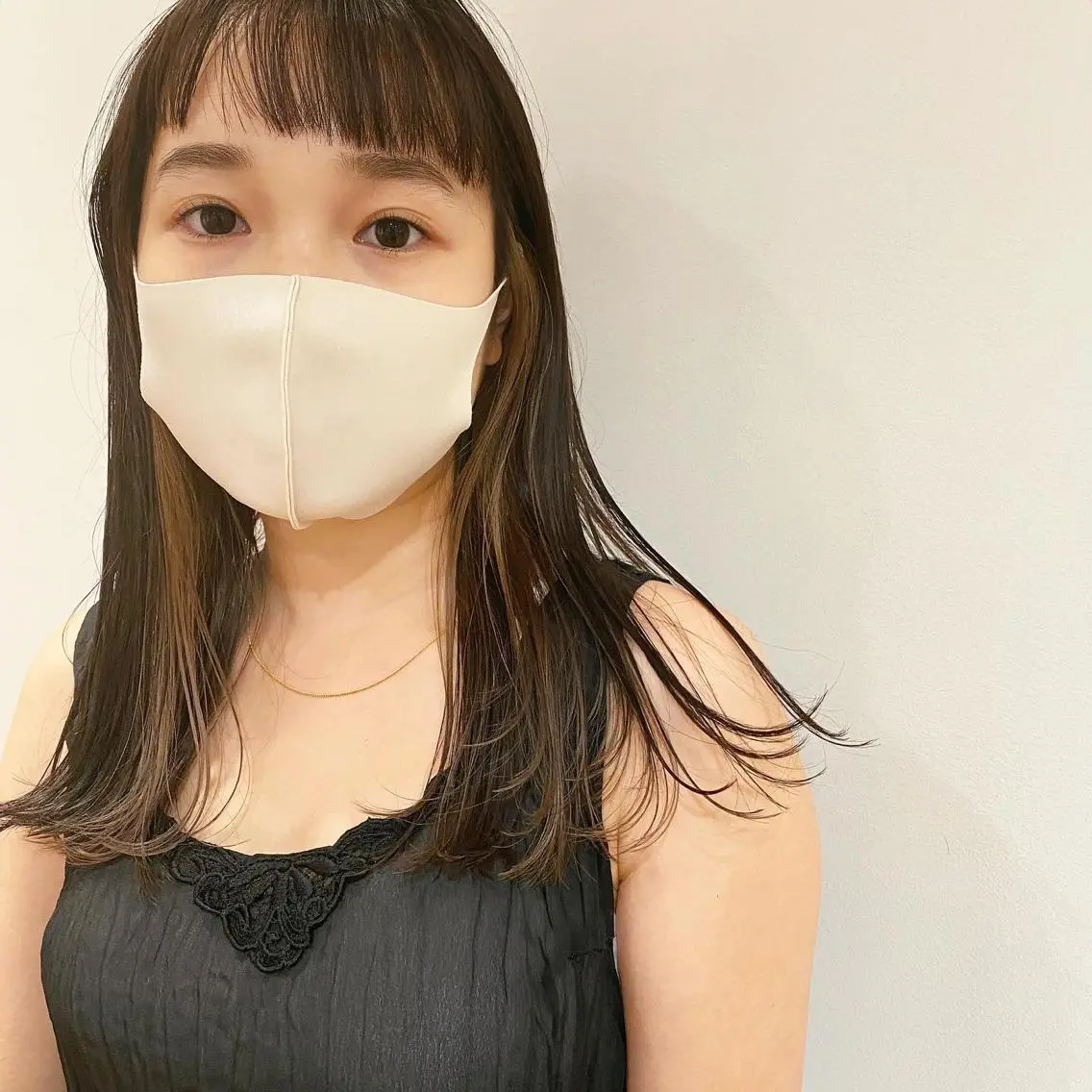 セミロング カラー インナーカラー ヘアカラー トリートメント Lomalia レナのヘアスタイル
