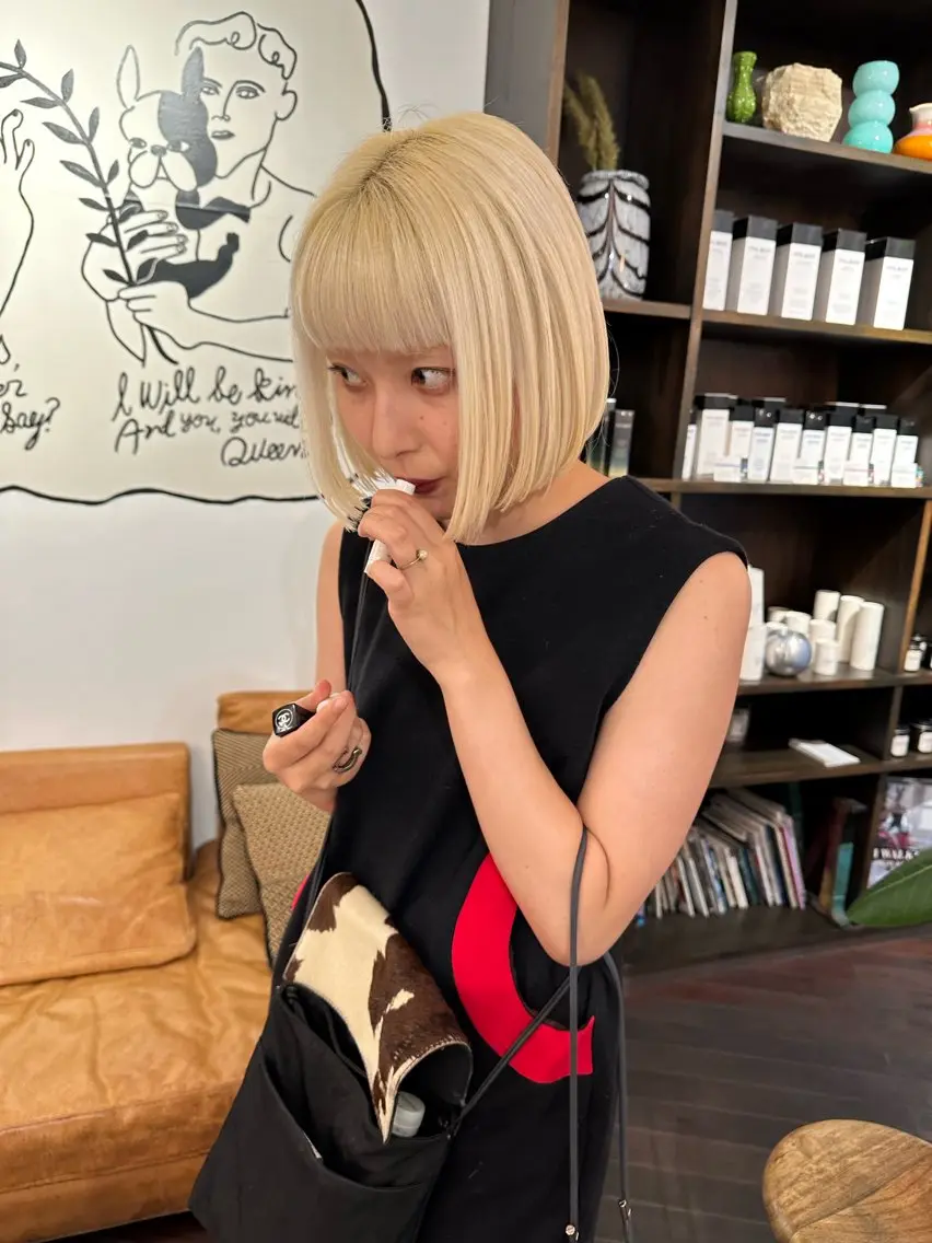 ミディアム 🩵HOLLY🩵 ブリーチ🩵カレンのヘアスタイル