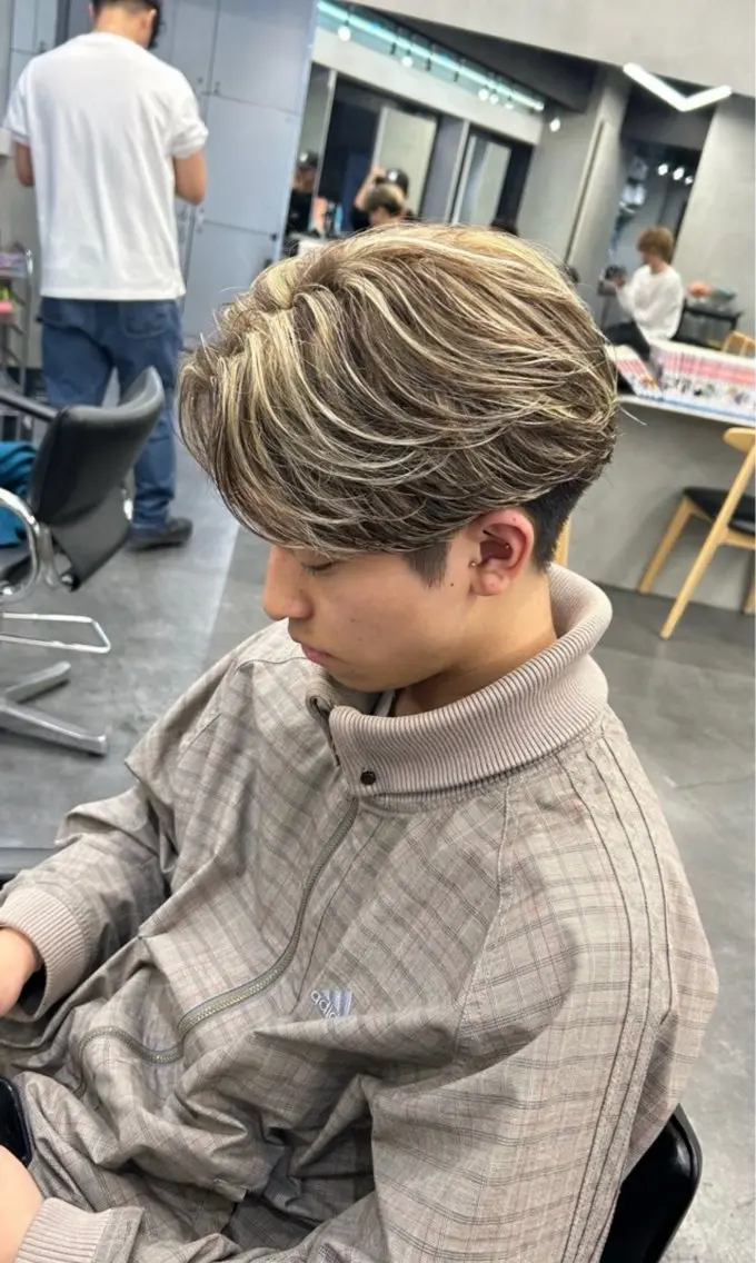 カラー メンズ ヘアカラー fifth 小尾 優然のヘアスタイル