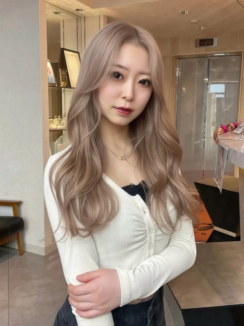【ミニモ学割🌟】ケアブリーチカラー+カット+トリートメント🎀の写真