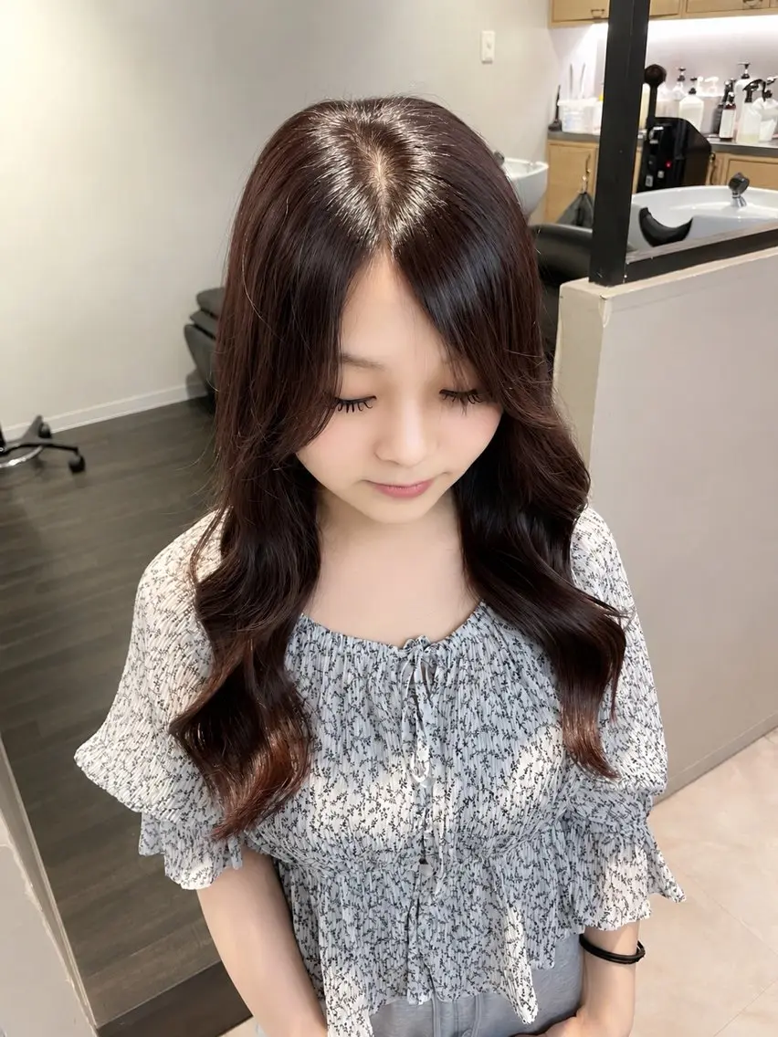 セミロング カット ヘアカラー トリートメント EIGHT サイショ ミズキのヘアスタイル