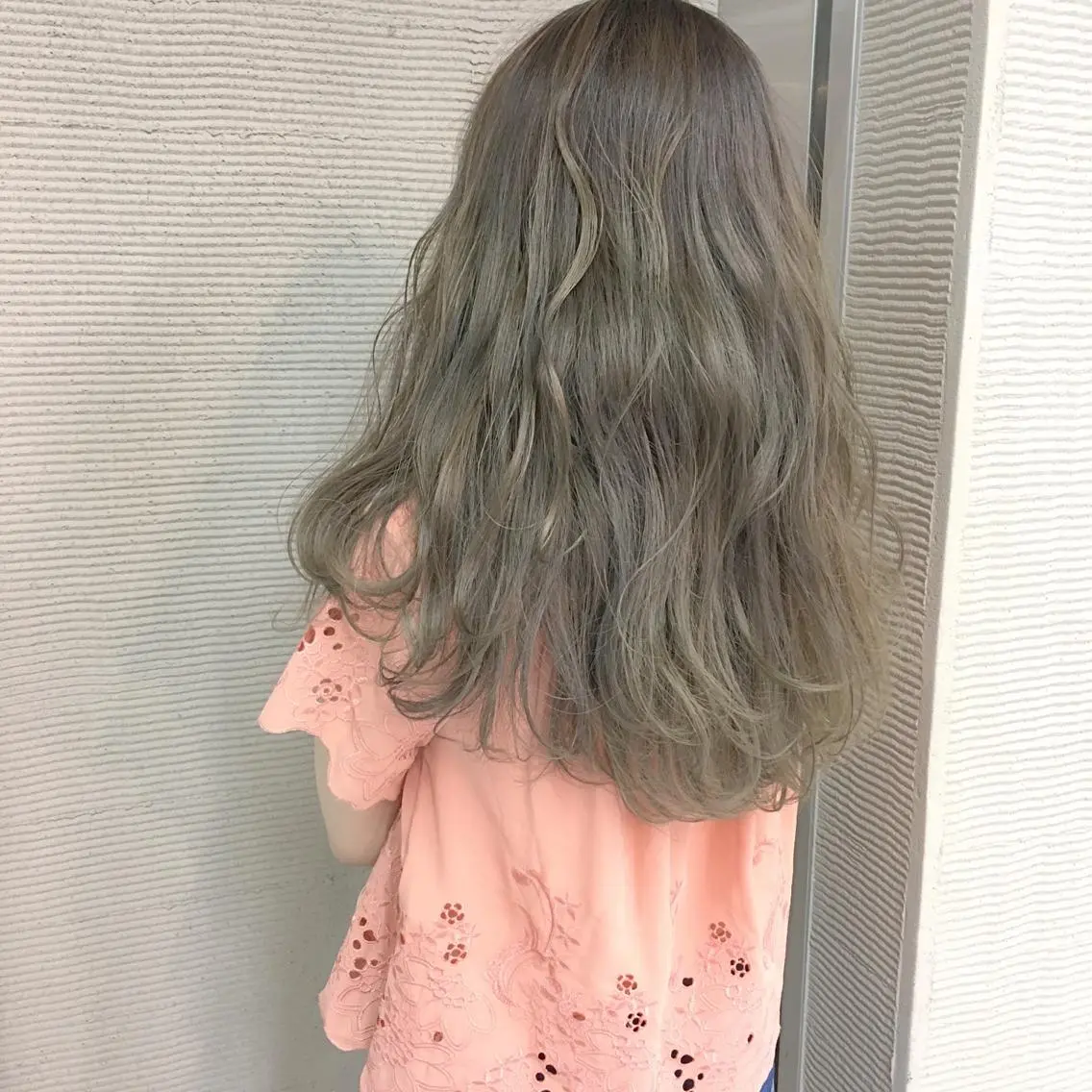 ロング カラー パーマ ヘアアレンジ アッシュ ケアカラー グラデーションカラー ハイトーン特化🤍 浦住のヘアスタイル