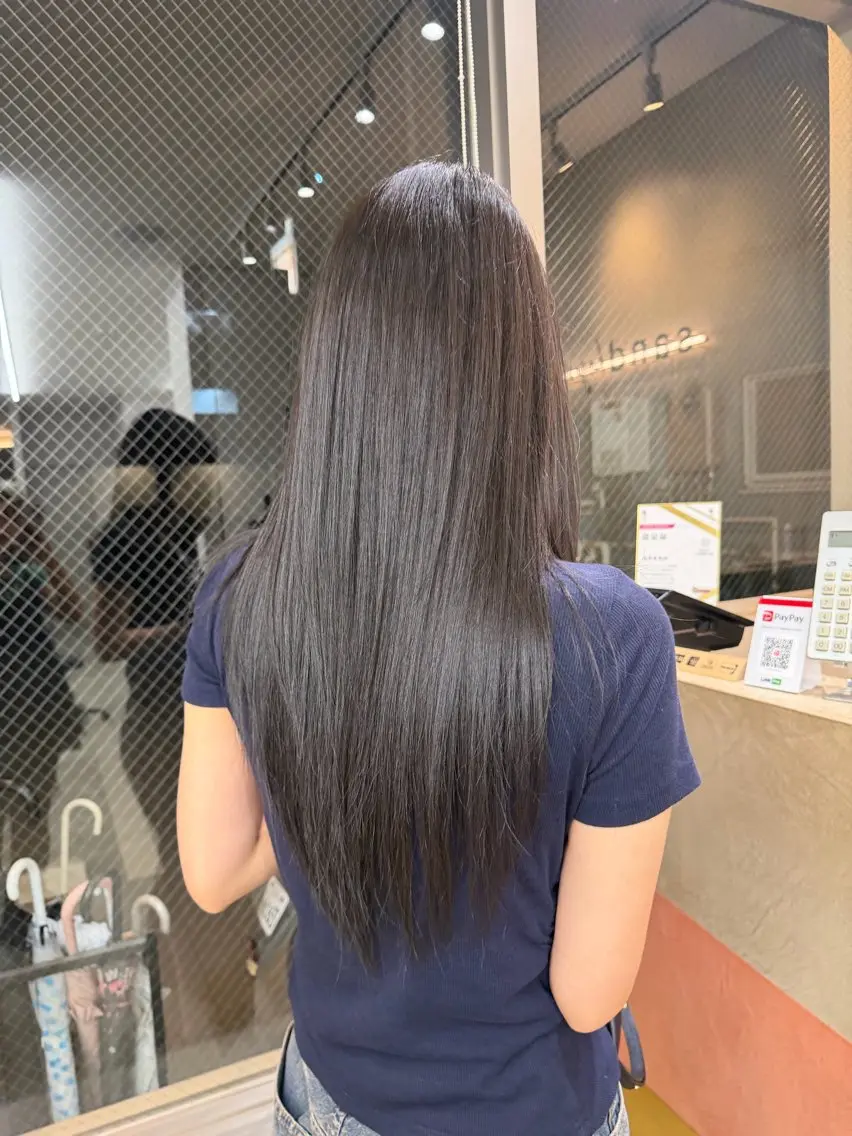 ロング カラー 透明感カラー ダークグレー ヘアカラー トリートメント sand chiharuのヘアスタイル