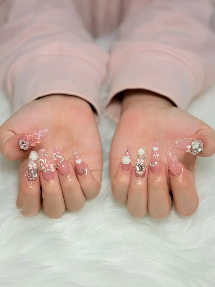 ネイル AURA NAIL🎀💅のネイルデザイン